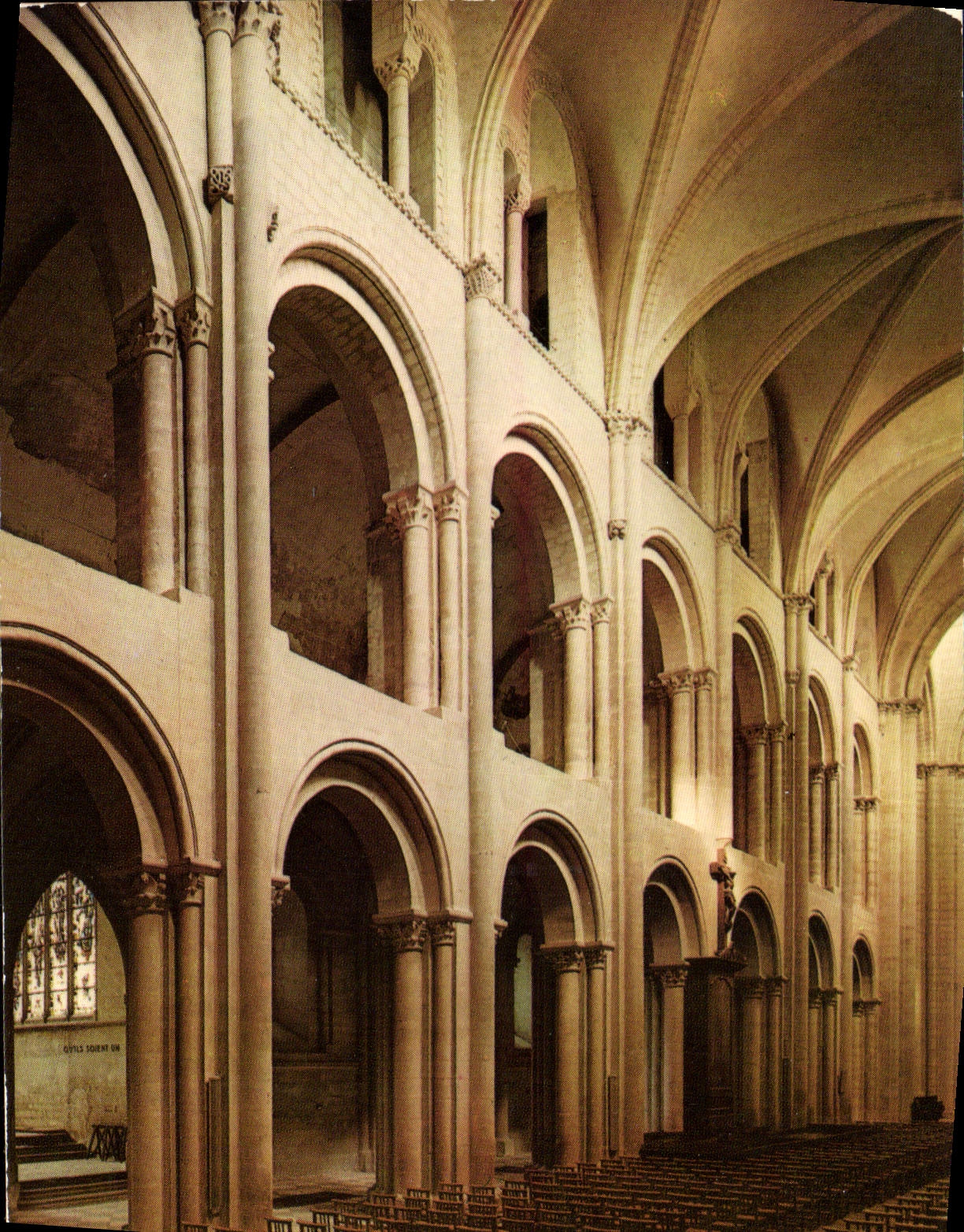 CPM Caen Abbaye aux Hommes Eglise Saint Eienne Nef romane cote Nord 