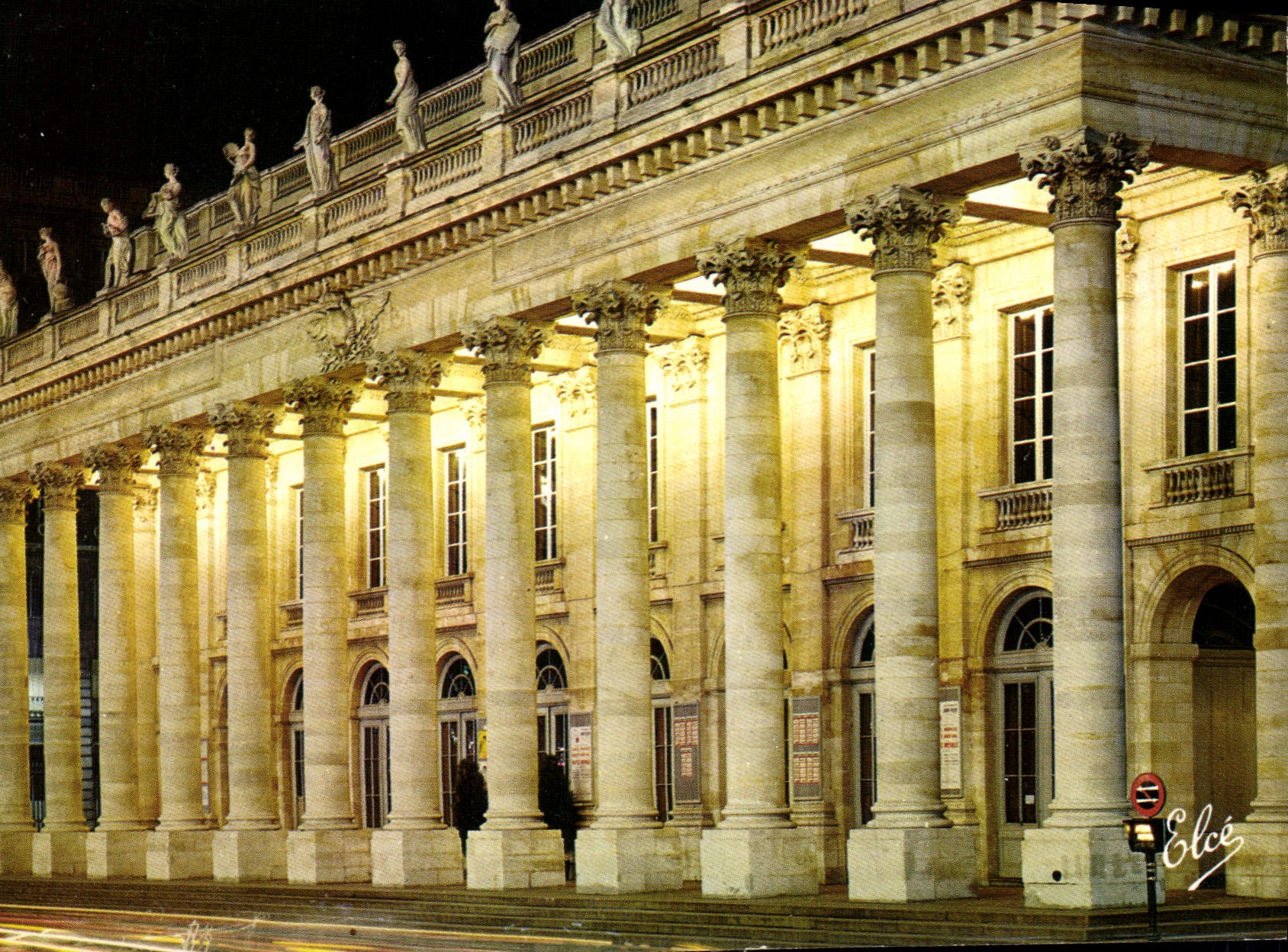 CPM Bordeaux le Grand Theatre la nuit 