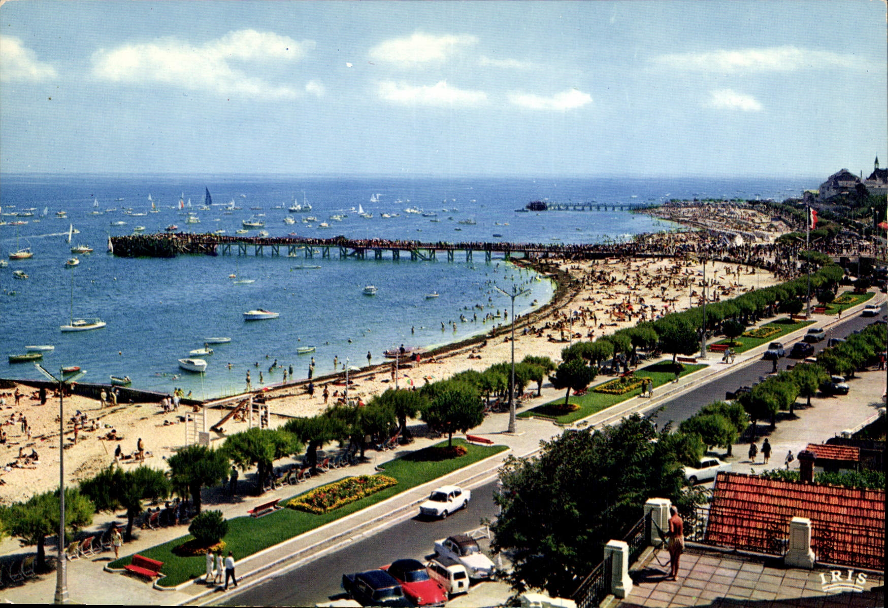 CPM Arcachon Gironde la Plage les jetees 