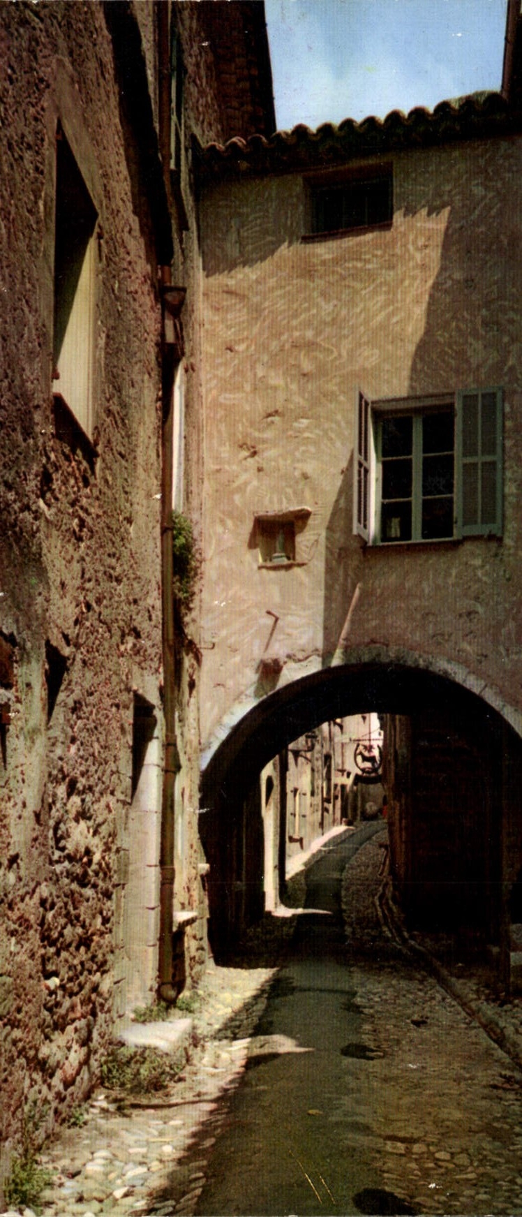 CPM Couleurs et Lumiere de France La Cote d'Azur Miracle Saint Paul Alpes Maritimes Vieille rue