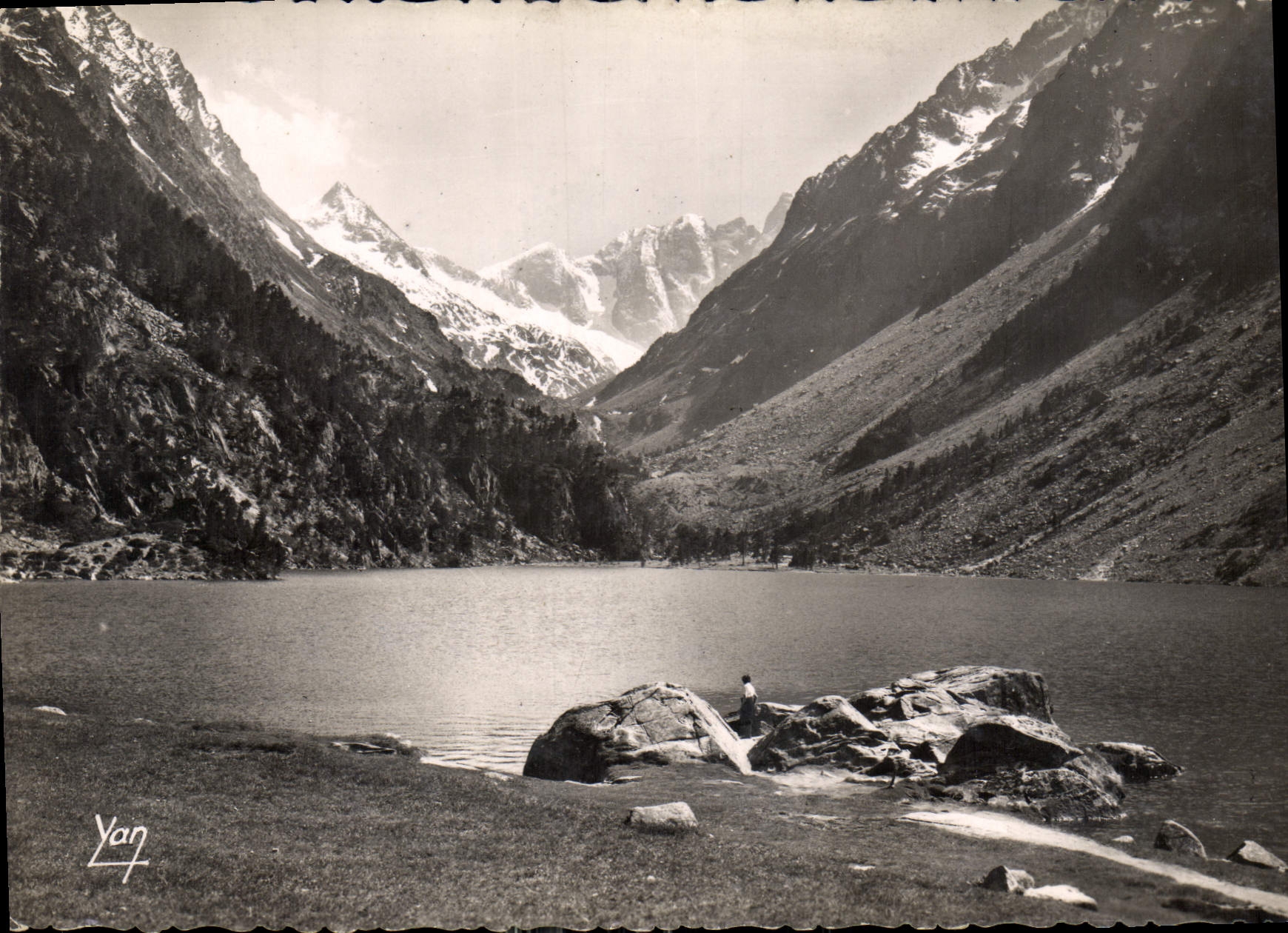 CPM Cauterets Le Lac de Gaube et le Vignemale