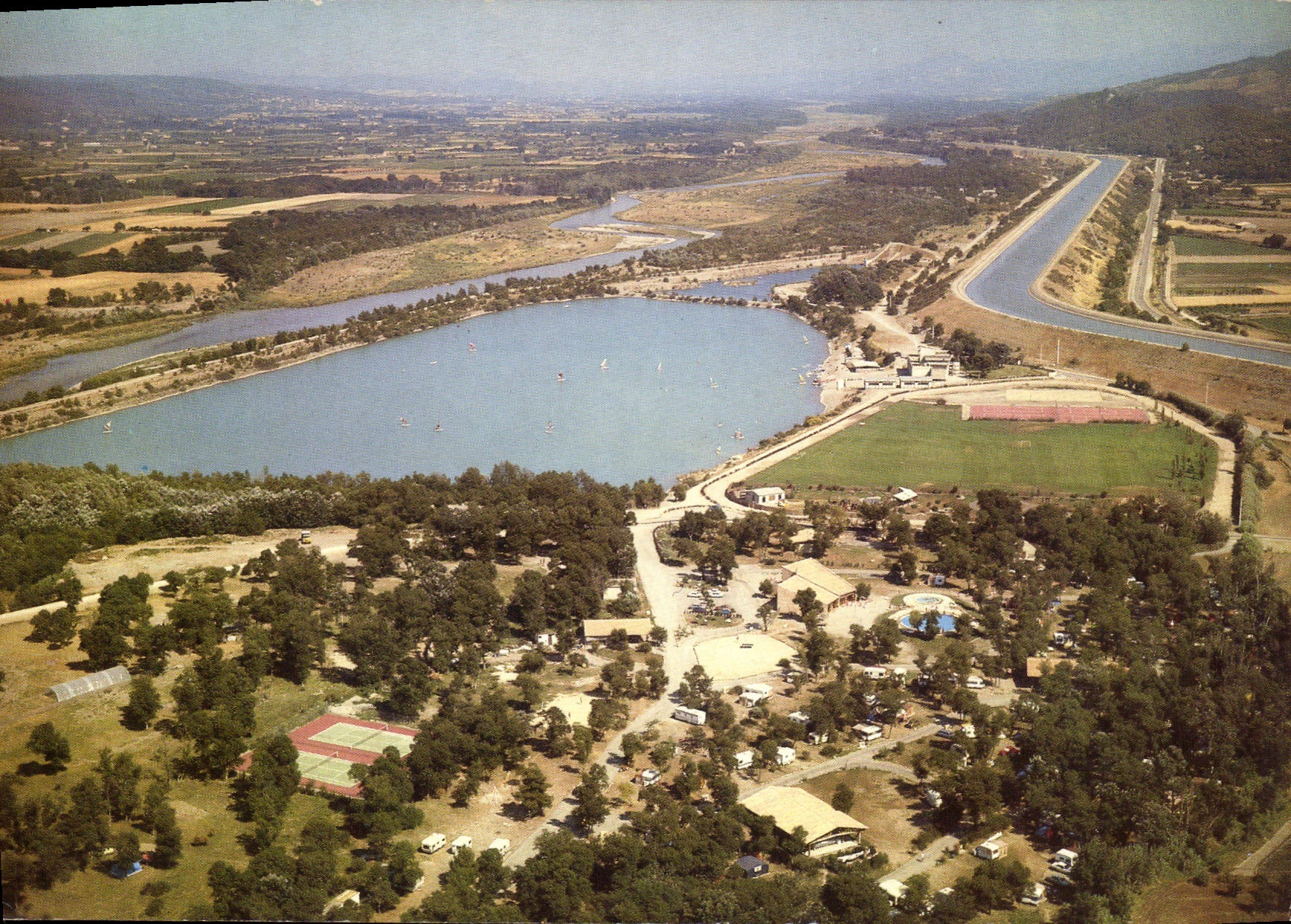 CPM La Roque d'Antheron B du Rh Le comping et le plan d'eau