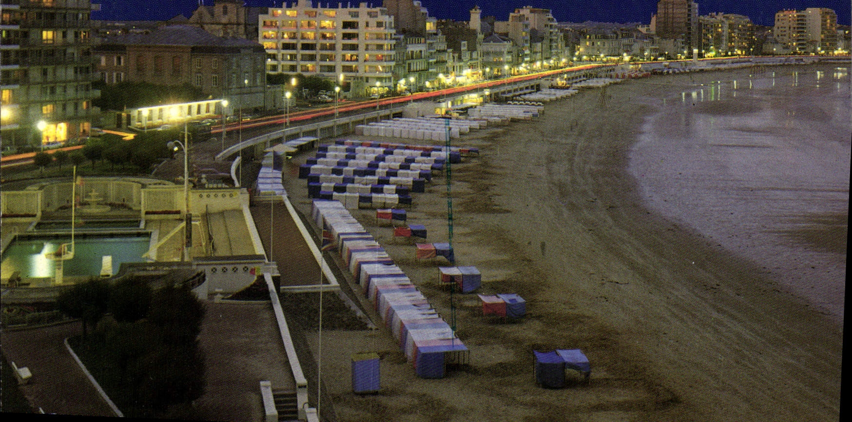 CPM Les Sables d'Olonne La Plage la nuit 