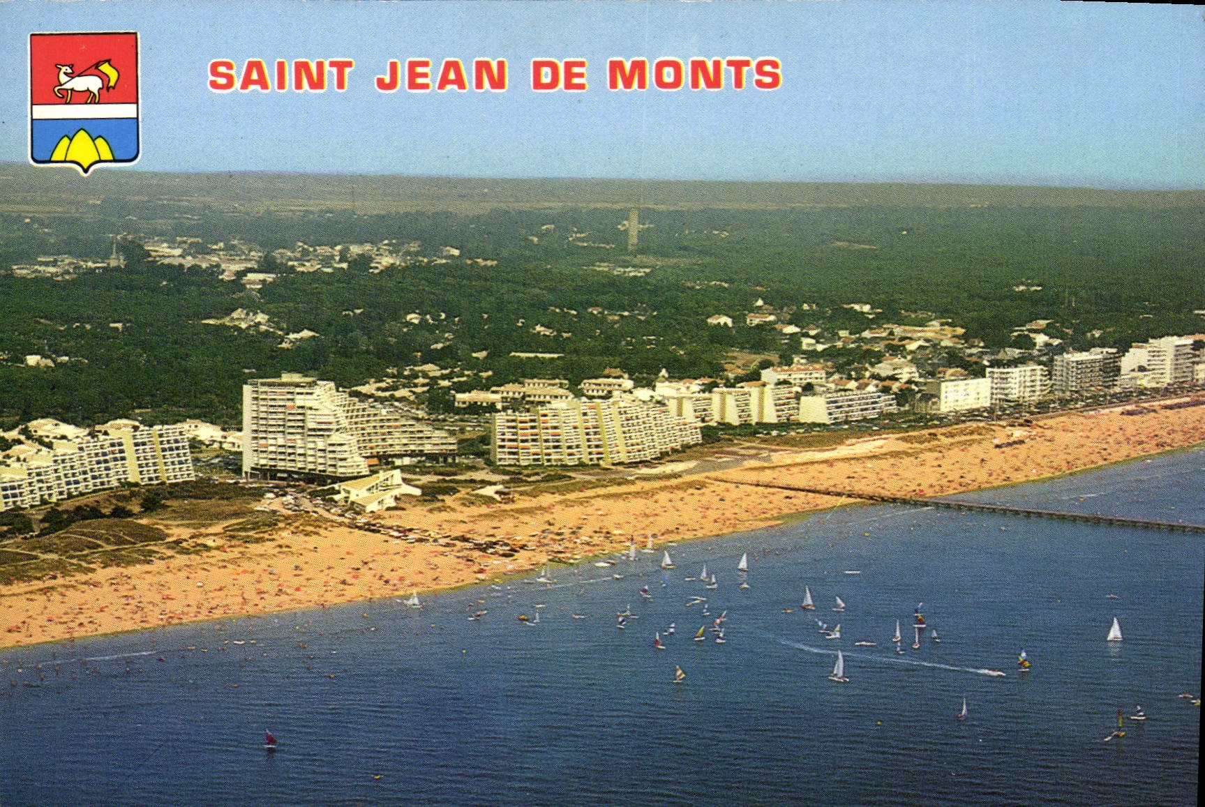 CPM Saint Jean de Monts Vue d'Ensemble La Plage et les Immeubles