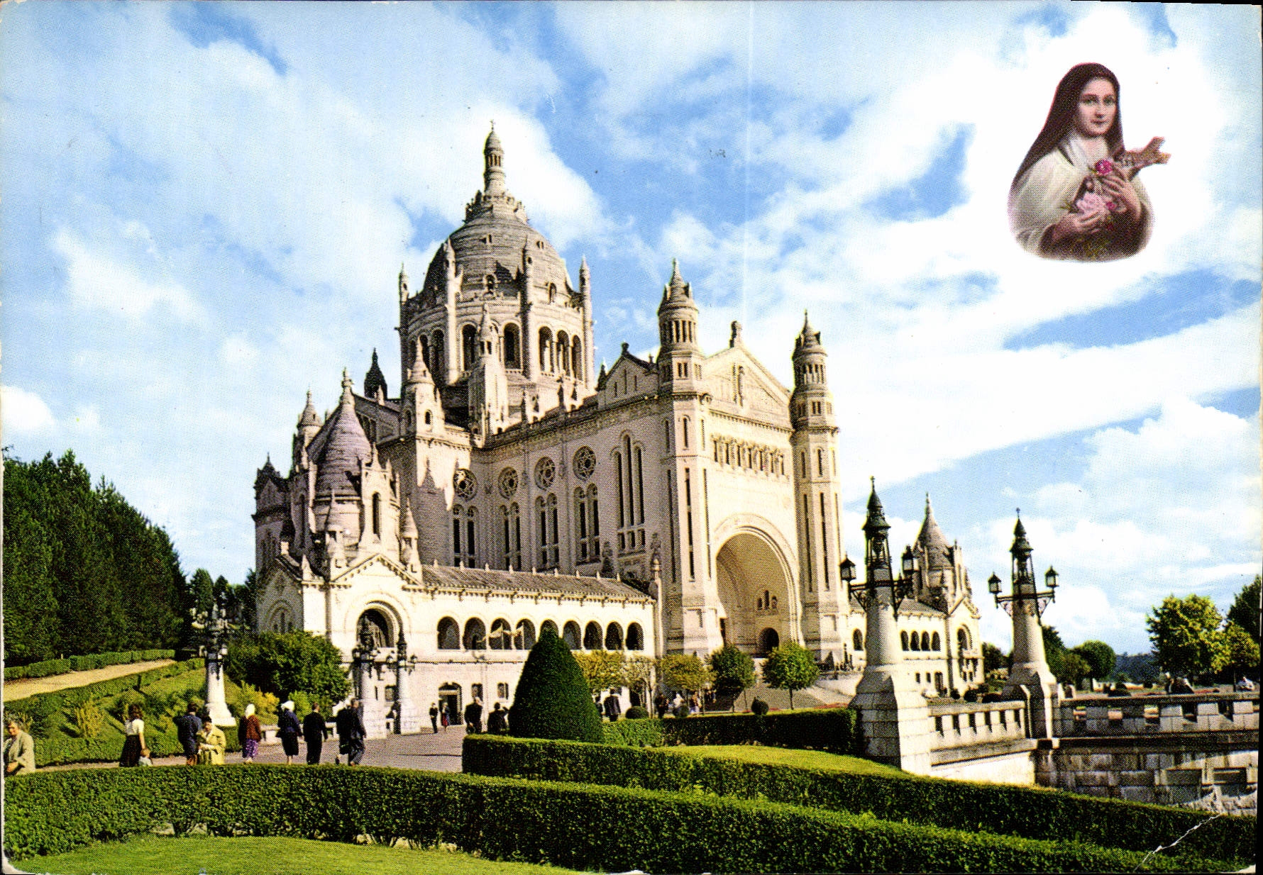 CPM Lisieux Calvados La Basilique 