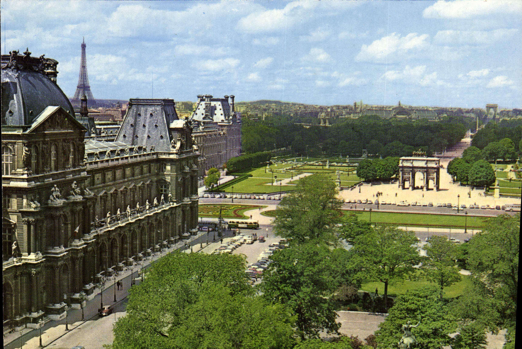 CPM Paris Les Tuileries Tour Eiffel
