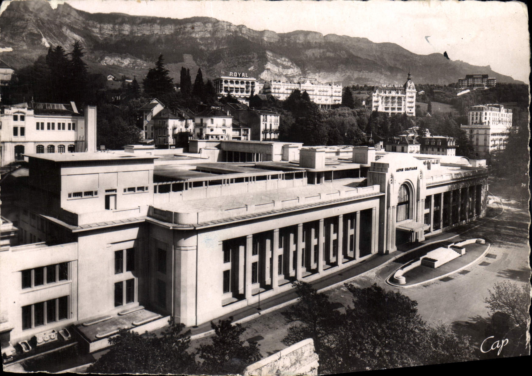 CPM Aix les Bains Vue generale et le Revard