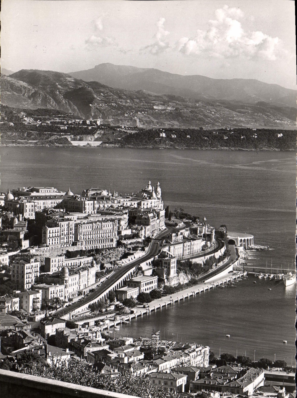 CPM Monte Carlo Vue generale Au fond le cap Martin 
