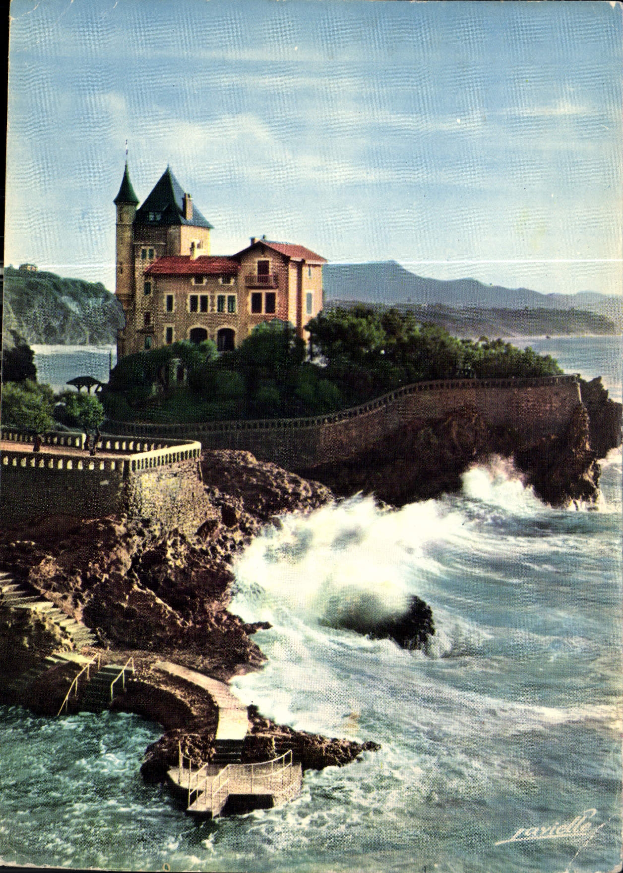 CPA Biarritz Basses Pyrenees la Villa Belzo au fond la Rhune