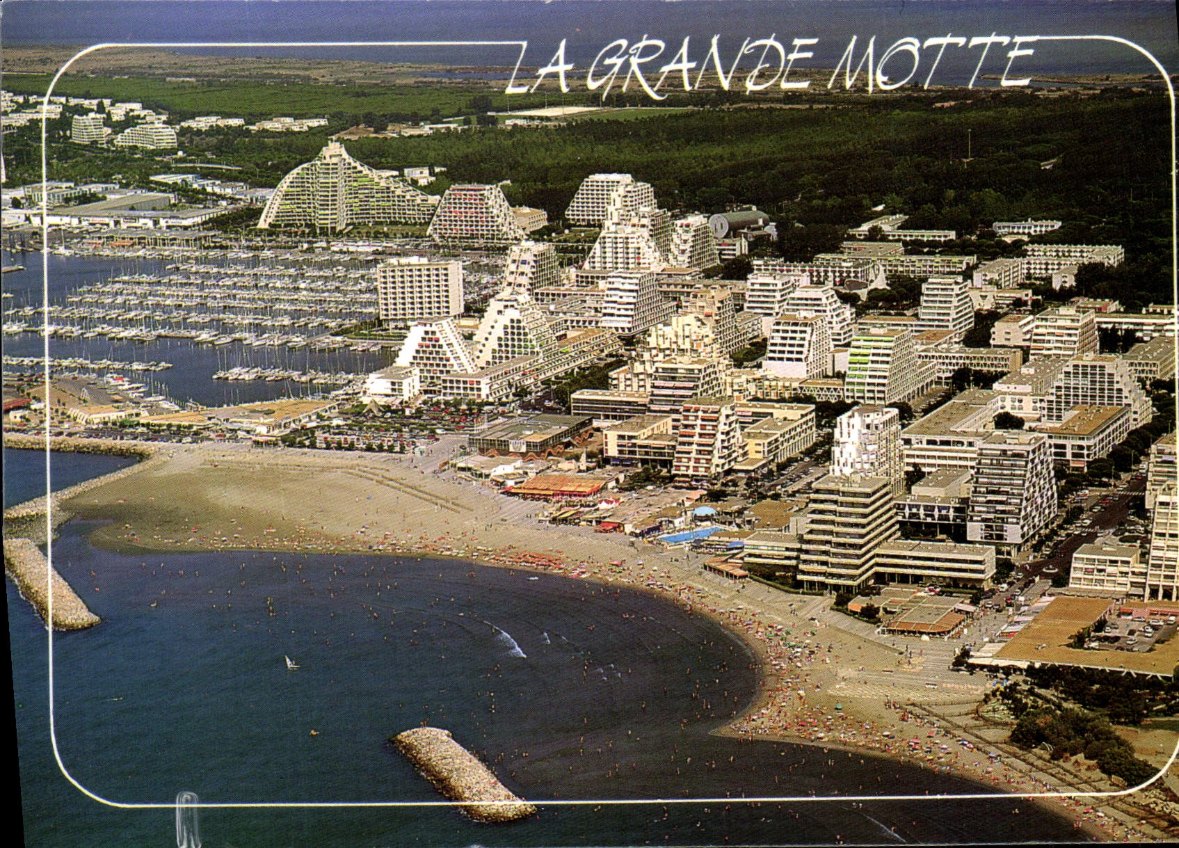 CPM En Parcourant la Cote Mediterraneenne la Grande motte Herault la Nouvelle Floride 