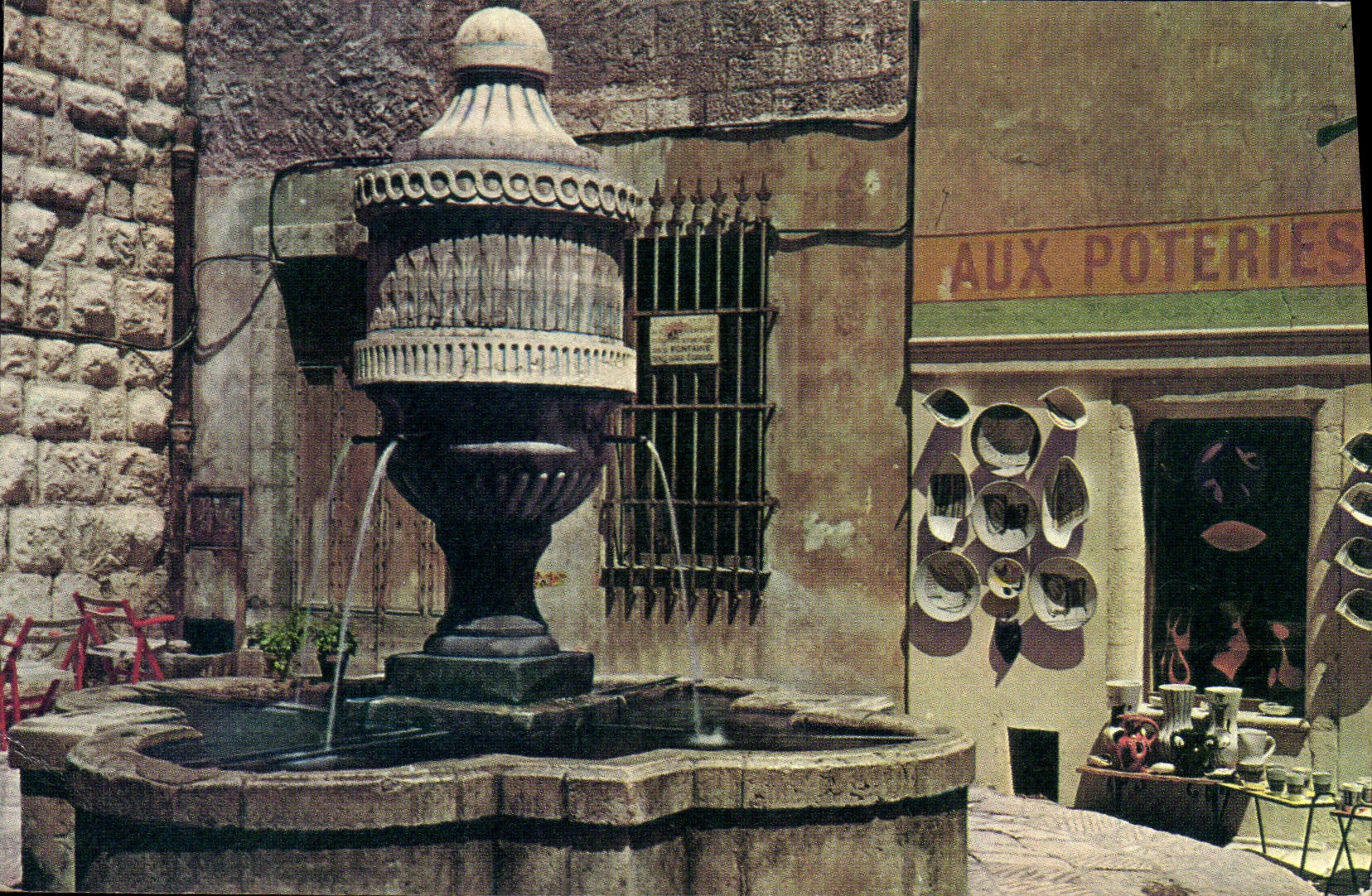 CPA La Cote d'Azur Vence la Fontaine du Peyra