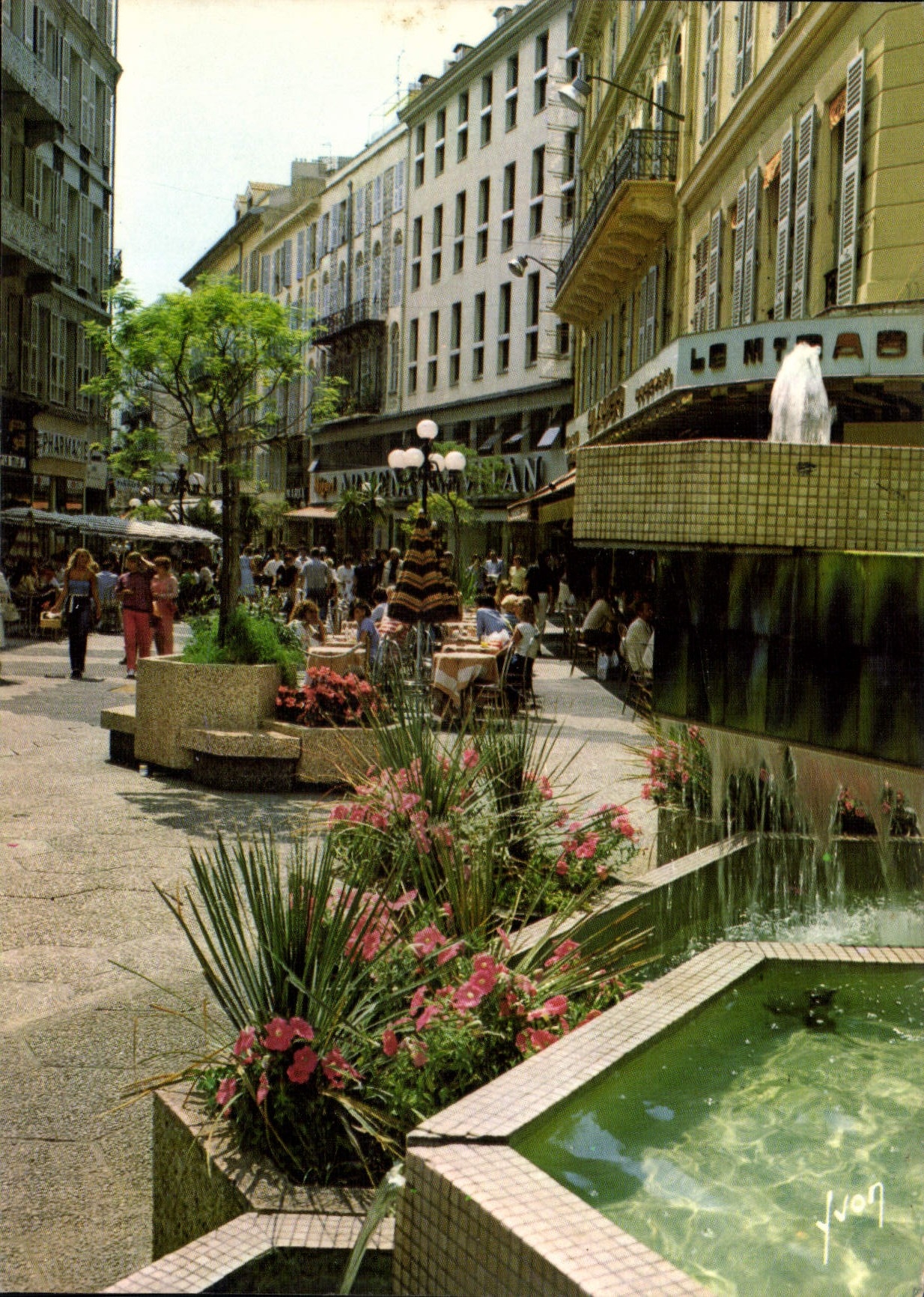 CPA La Cote d'Azur Nice A M Rue Massena la rue pietonne 