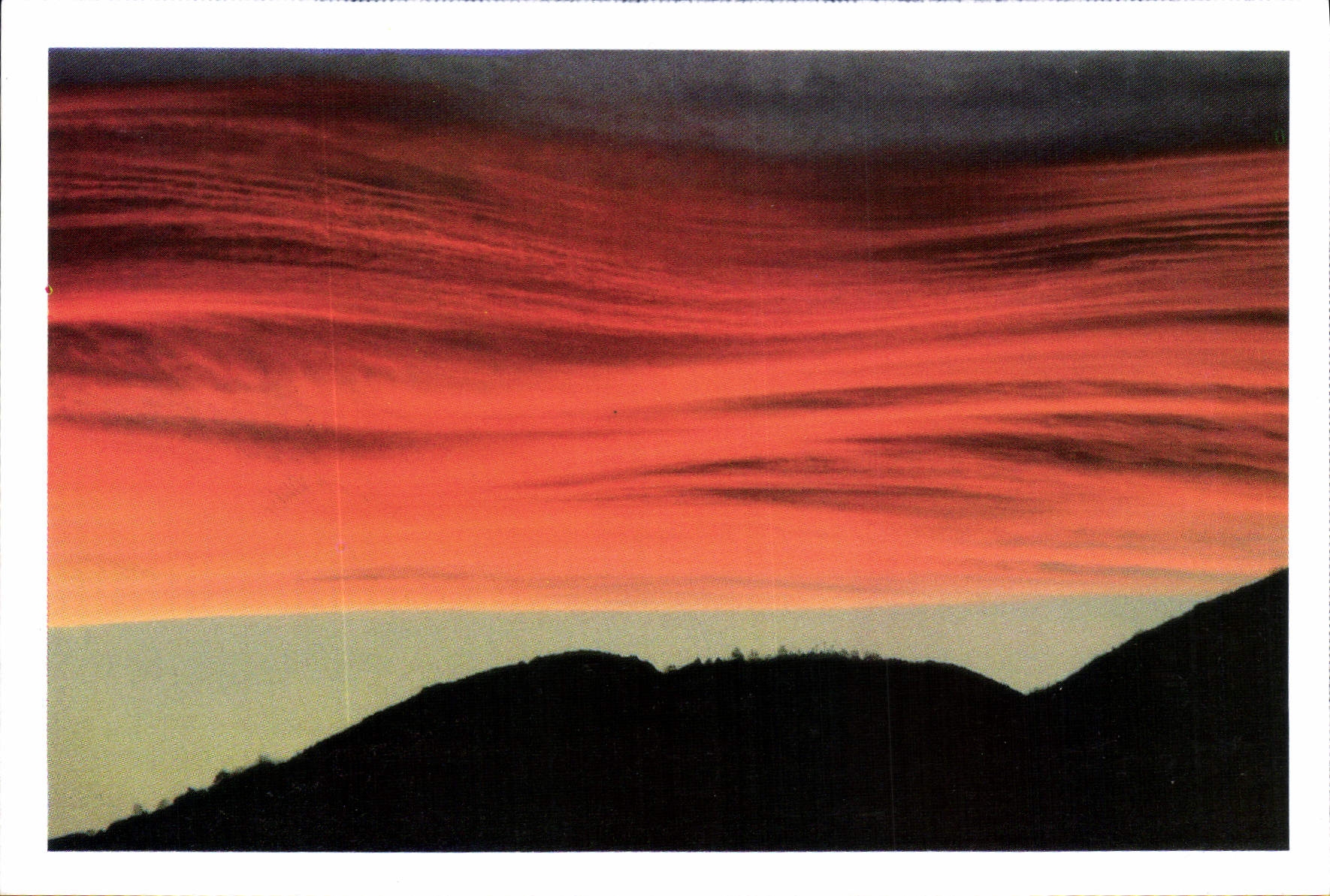 CPM Sauvons nos paysages Lever de soleil sur le pic du Ger dans les Pyrenees 