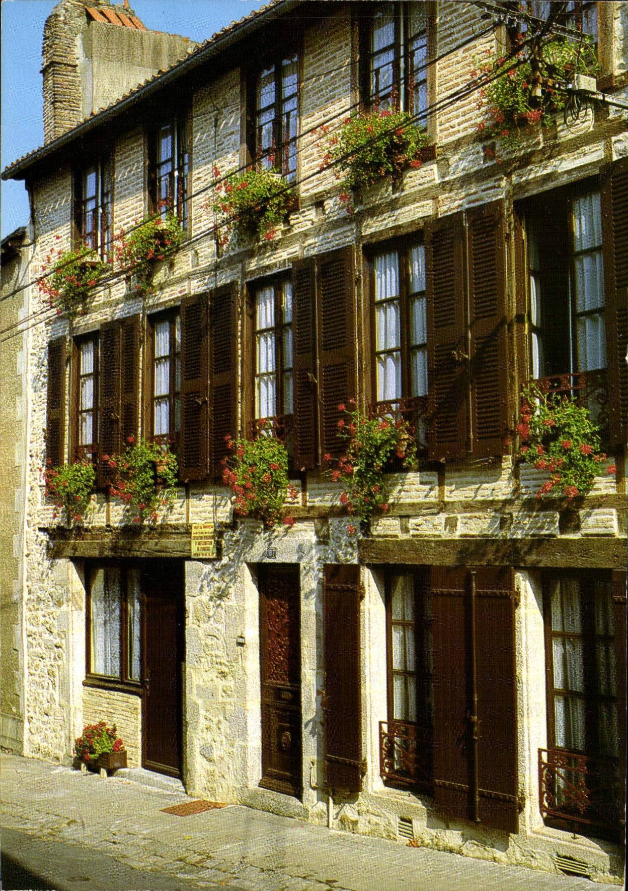 CPM Maisons fleuries 