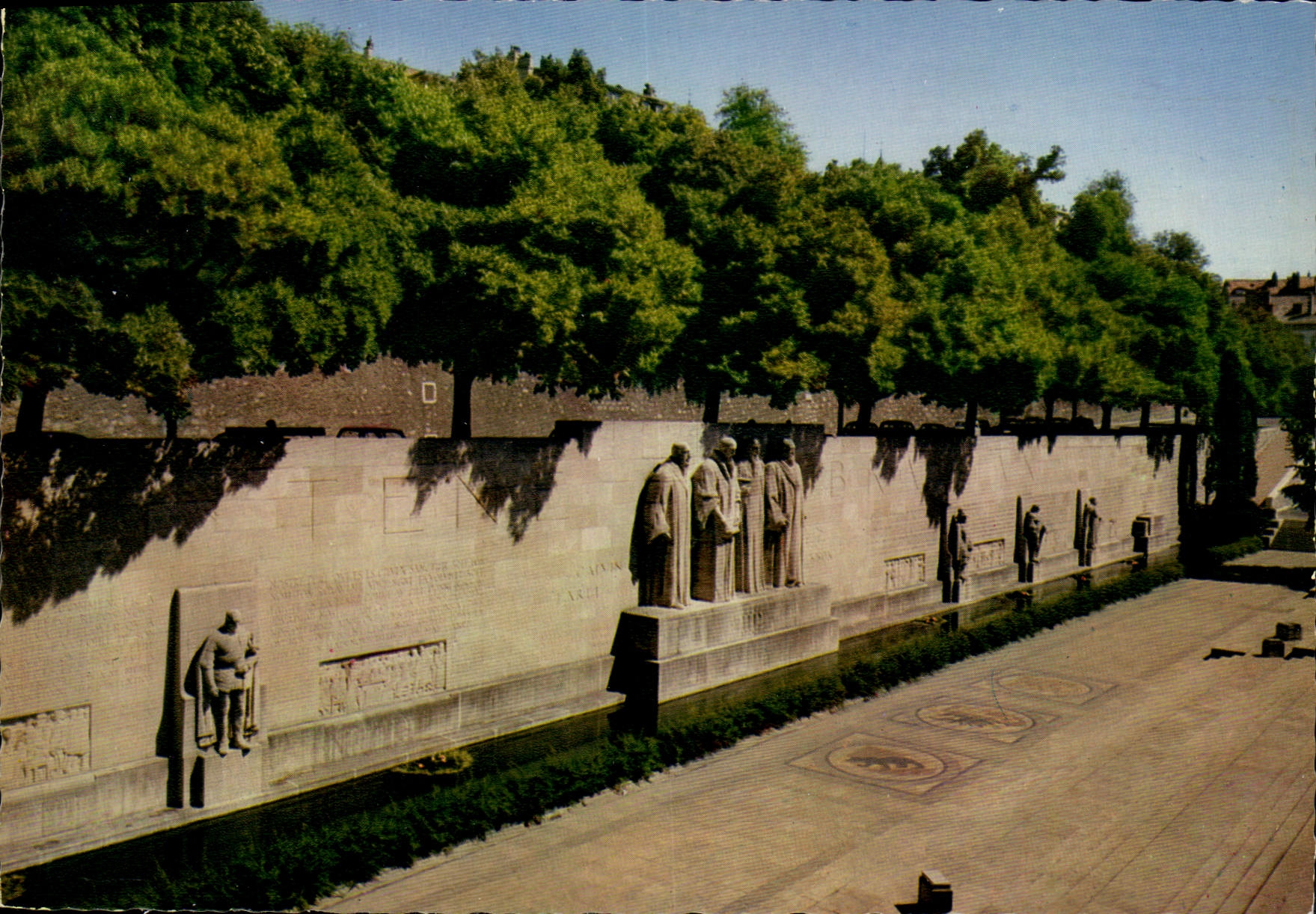 CPM Geneve le Monument International de la Reformation