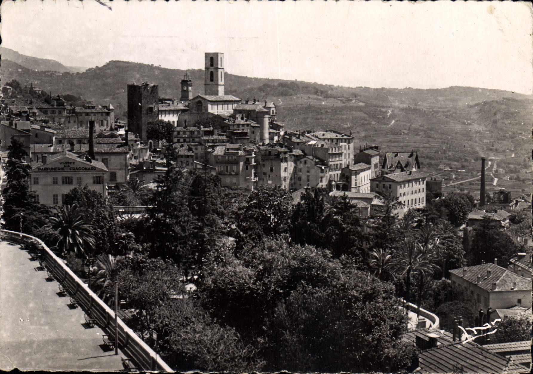 CPM La Cite des Fleurs Grasse vue generale 