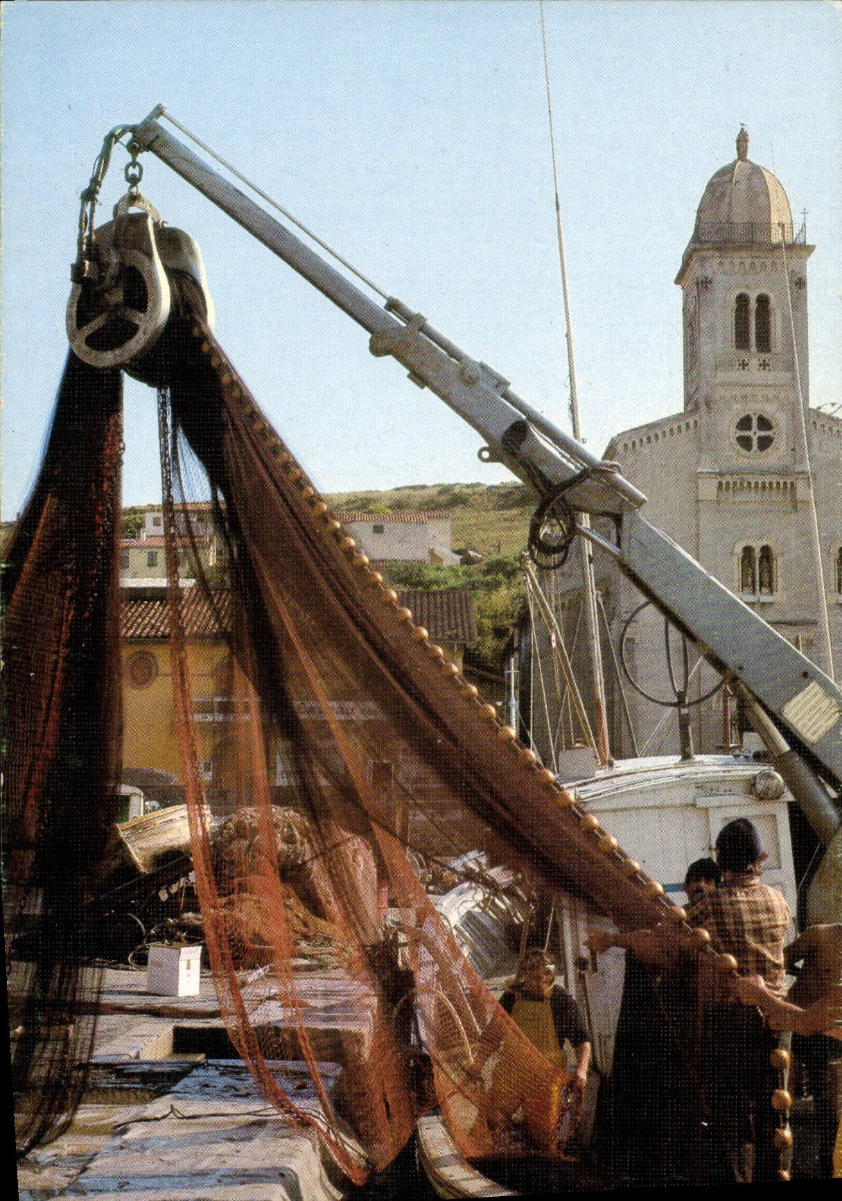 CPM Lumiere et Couleurs de la Cote Vermeille Port Vendres le retour du chalutier