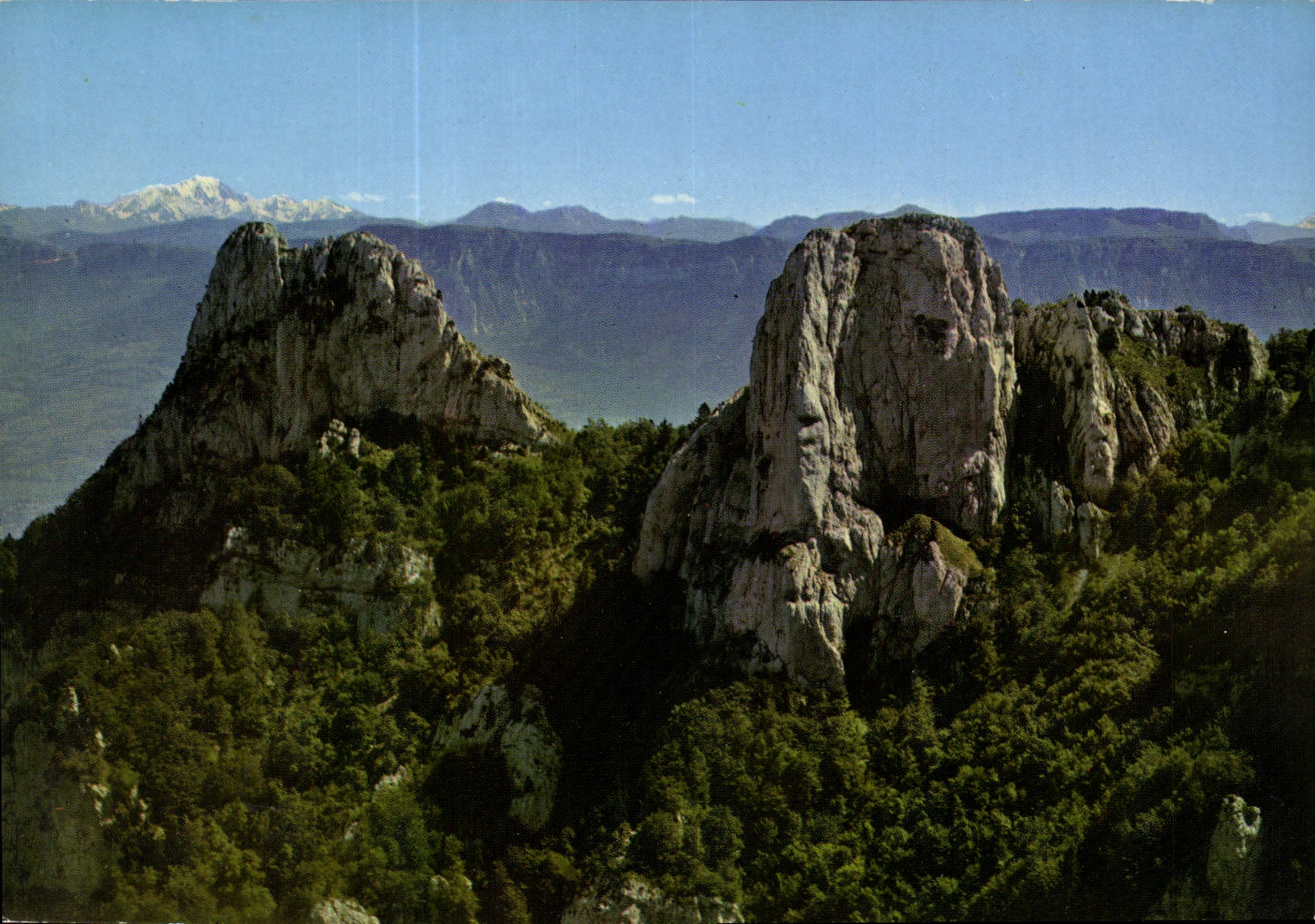 CPM Paysages de Savoie la Dent du Chat dominant le Lac du Bourget au fond le Mont Blanc