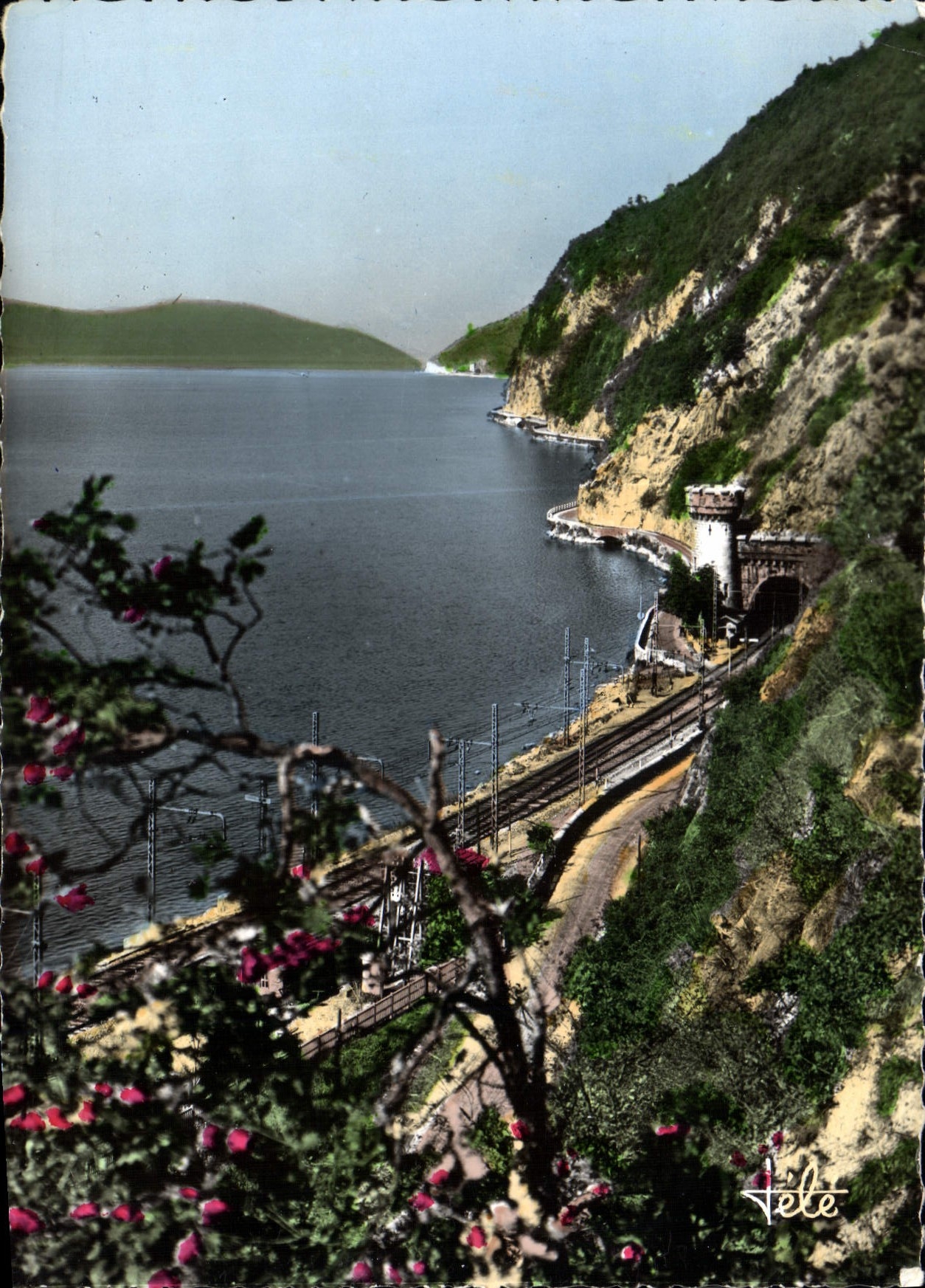 CPM Lac du Bourget Route de la Corniche les Tunnels
