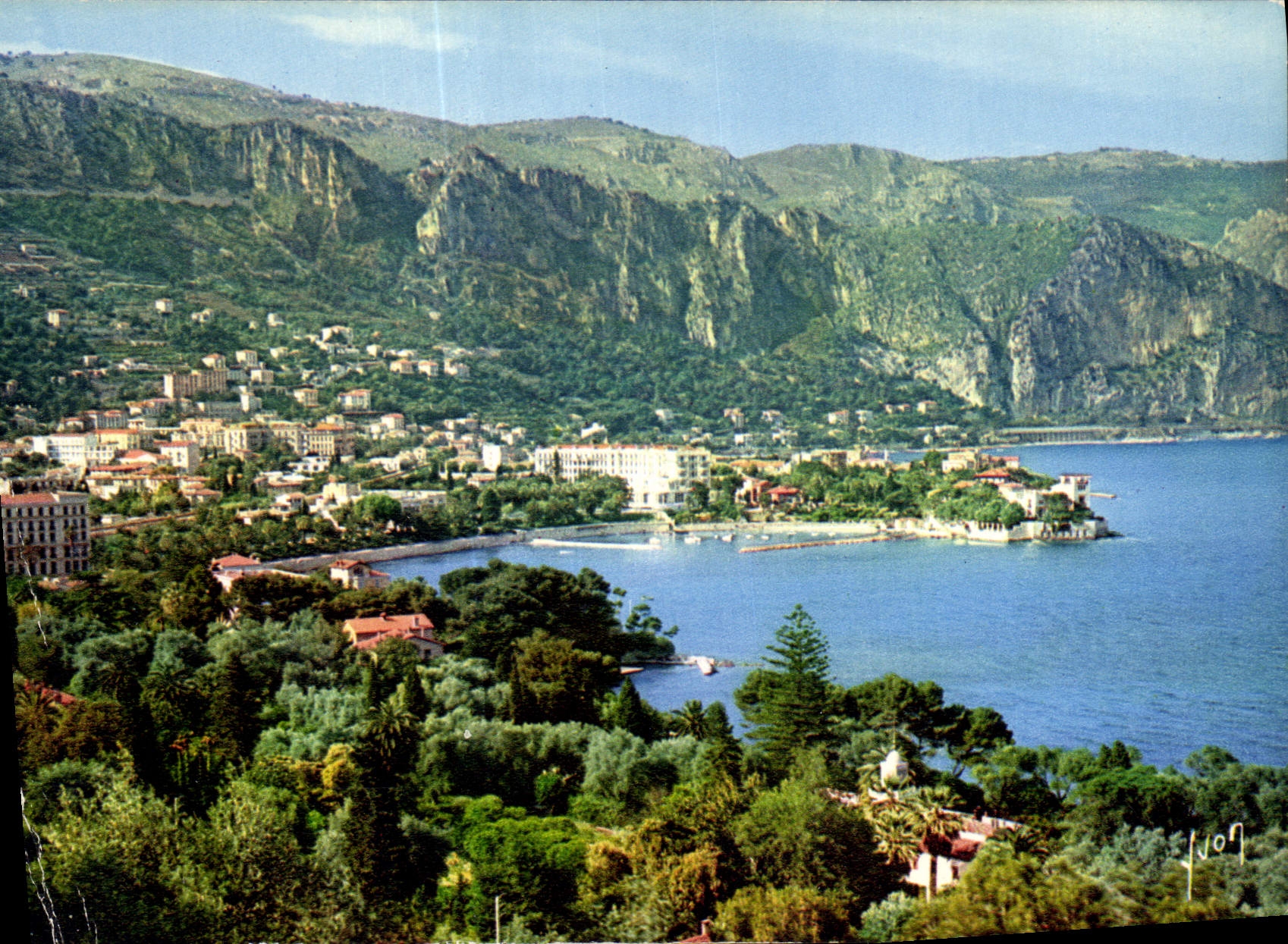 CPM Couleurs et lumiere de France la Cote d'Azur miracle de la nature Beaulieu sur Mer A M Oasis de