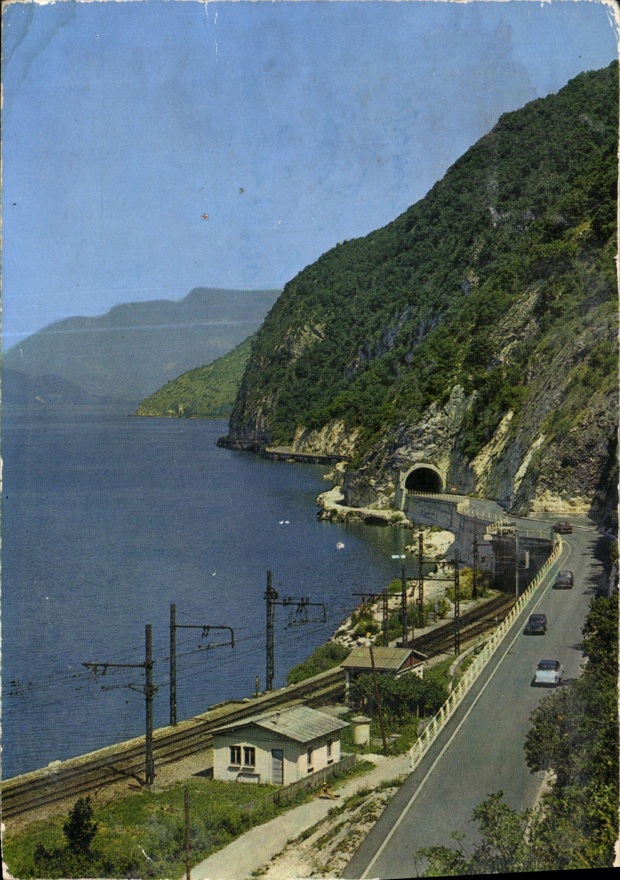 CPM Aix les Bains Savoie le lac du Bourget et la nouvelle route de la Corniche 