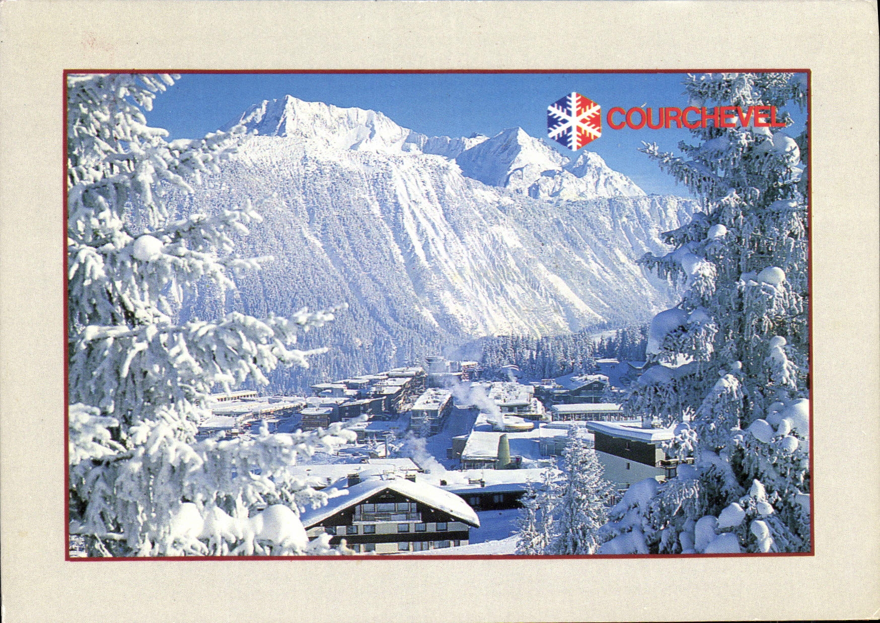 CPM Courchevel Savoie France Vue generale de la station au fond massif du Grand Bec 
