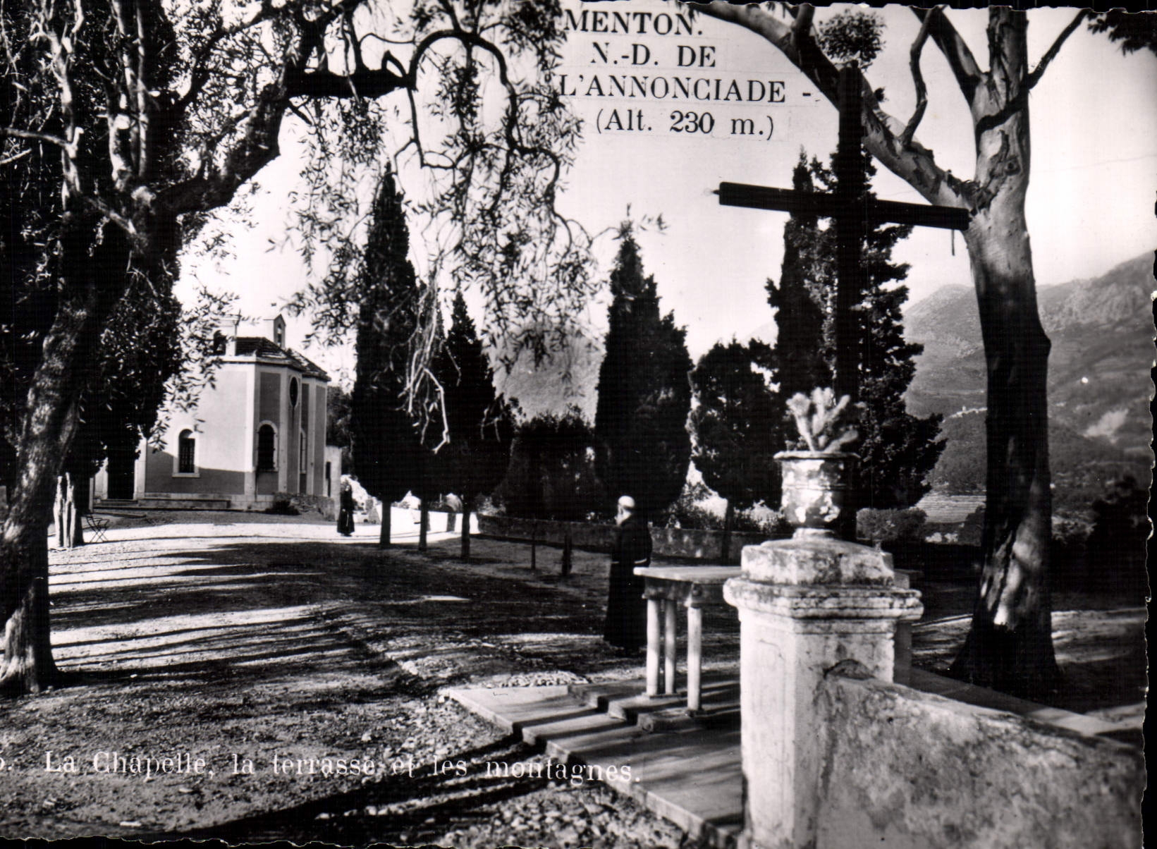 CPM Menton A M N D de l'Annonciade La Chapelle la terrasse les montagnes 