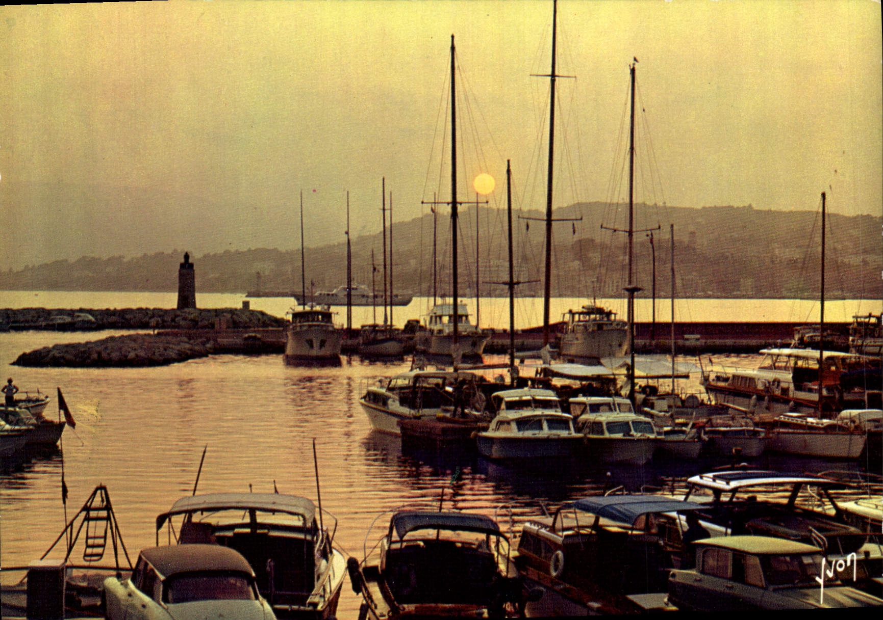 CPM Couleurs et Lumiere de France La Cote d'Azur miracle de la nature Cannes Alpes Maritimes Coucher
