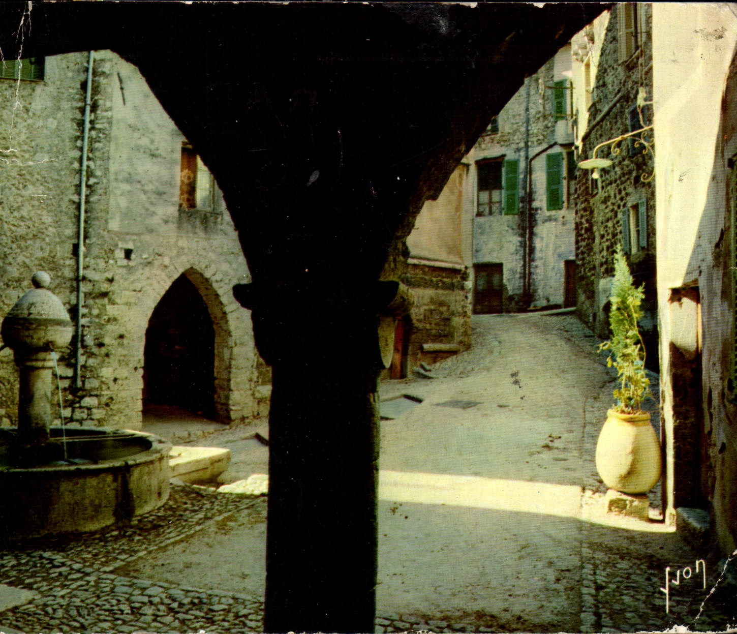 CPM Couleurs et Lumiere de France La Cote d'Azur miracle de la nature Peille A M 