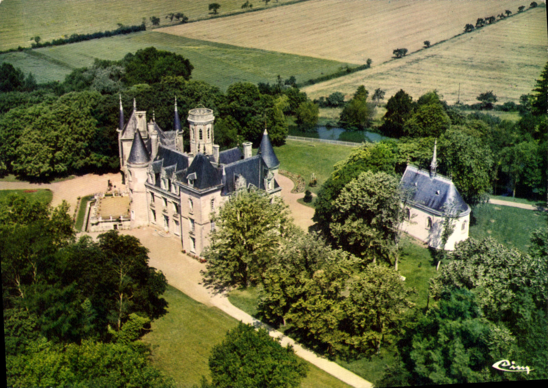 CPM Louestault I et L Vue aerienne Fontenailles 