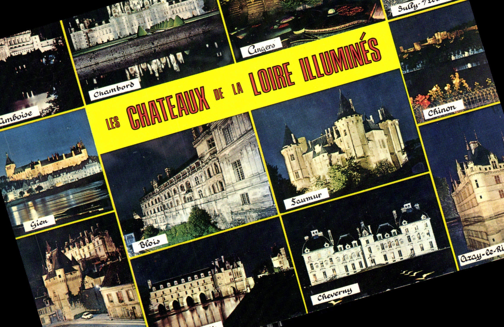 CPM Les Chateaux de la Loire Illumines 