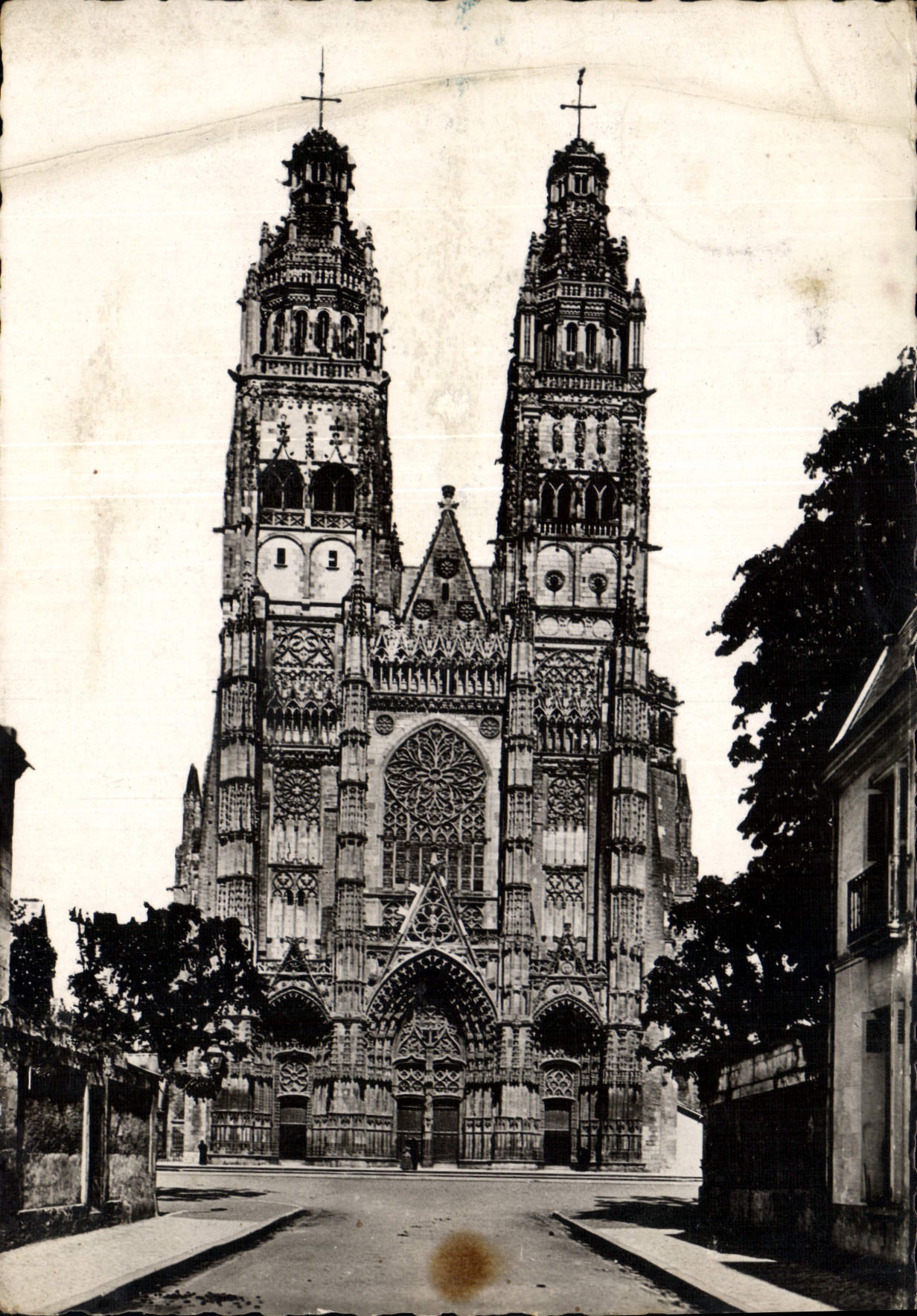 CPM Tours I et L La Cathedrale St Gatien 