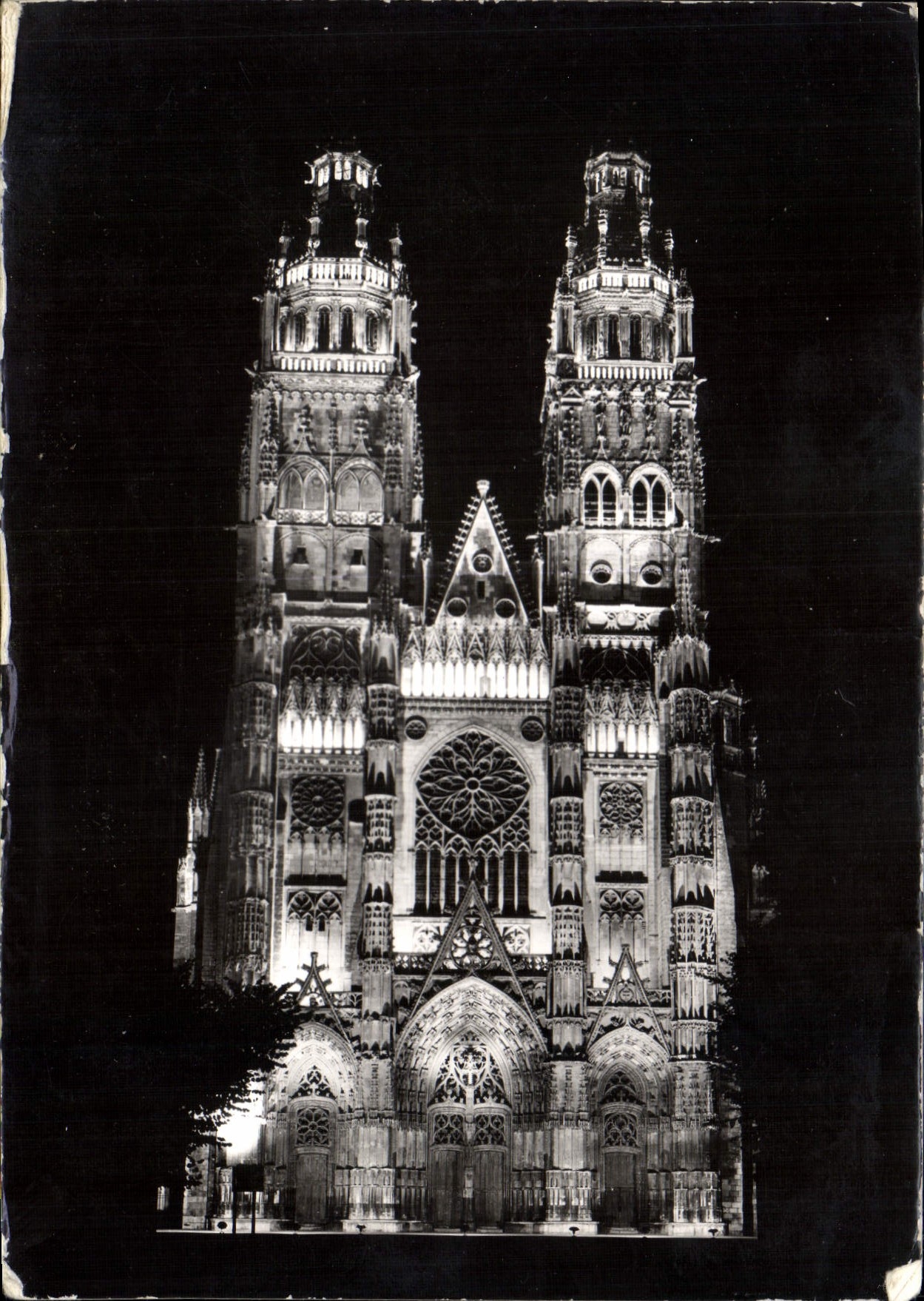 CPM Tours I et L Cathedrale Saint Gatien Facade Occidentale 