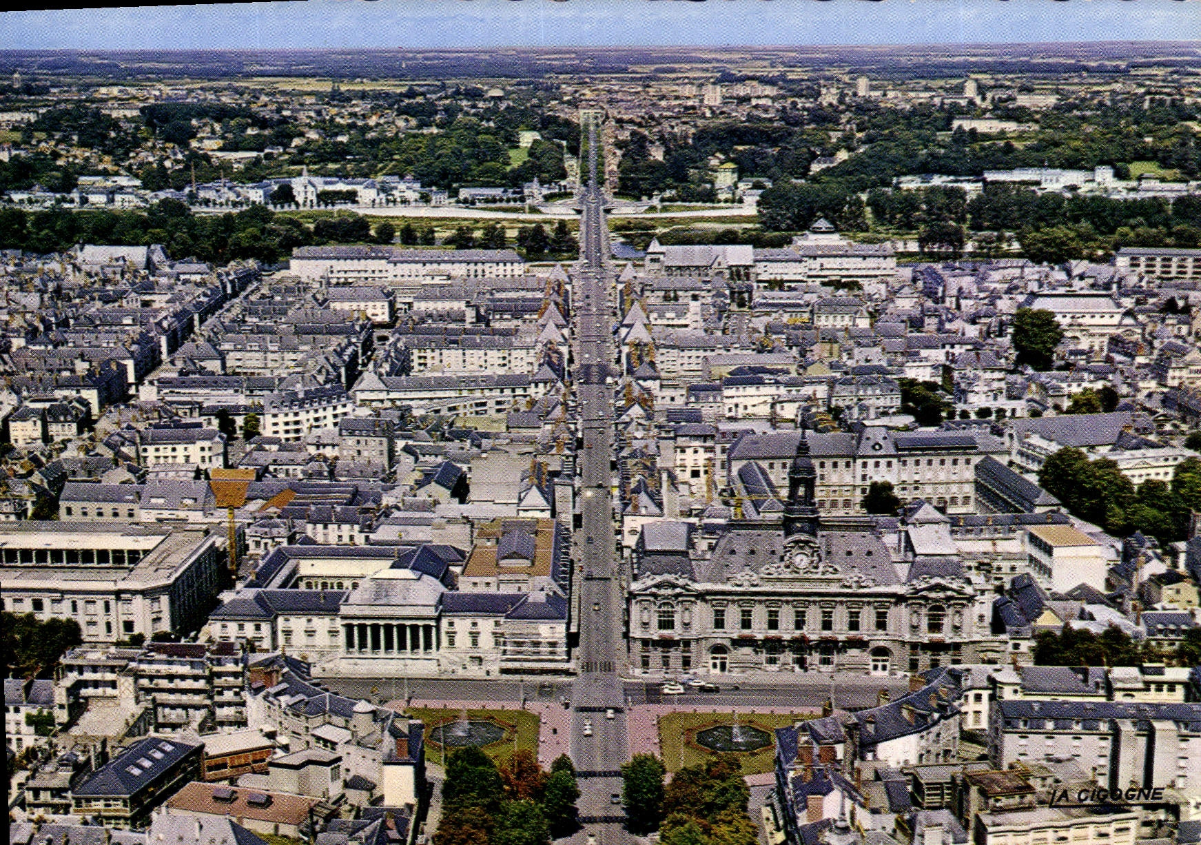 CPA Tours Indre et Loire Vue generale 