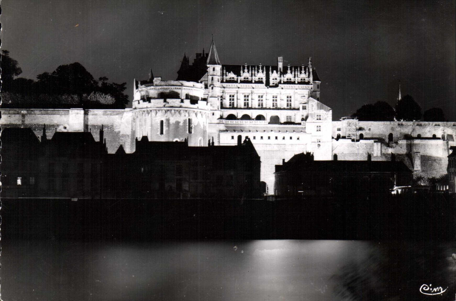 CPA Amboise I et L Le Chateau Illuminee 