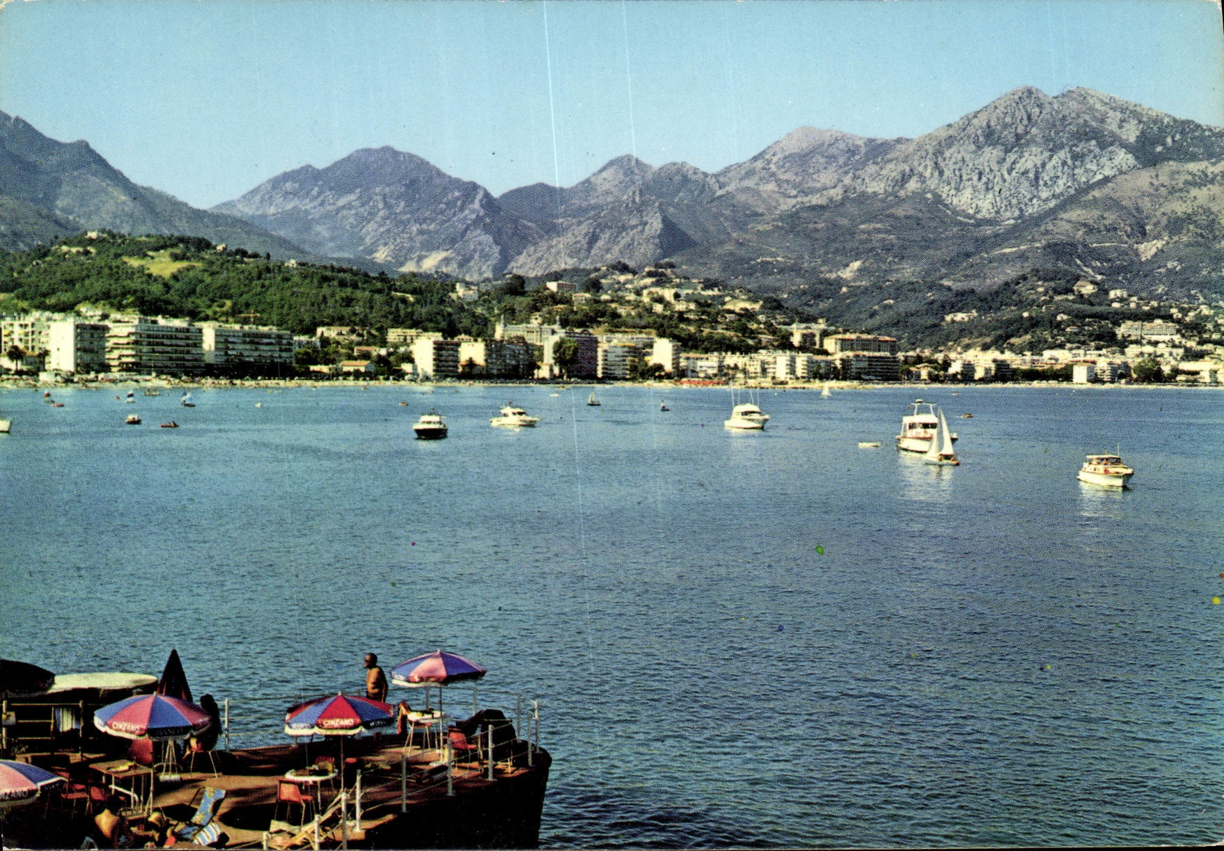 CPM Menton Les plages de Carnoles et la Ville vues du Cap Martin 