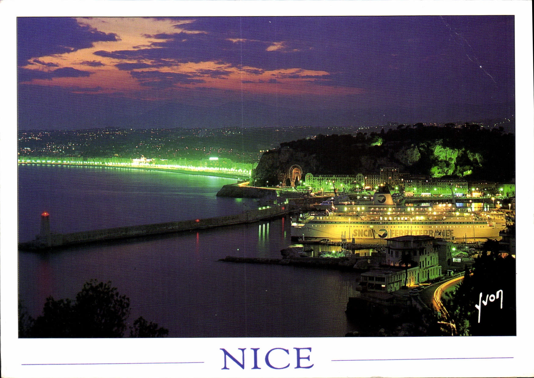 CPM Nice Alpes Maritimes Le port le Chateau et la Baie des Anglais