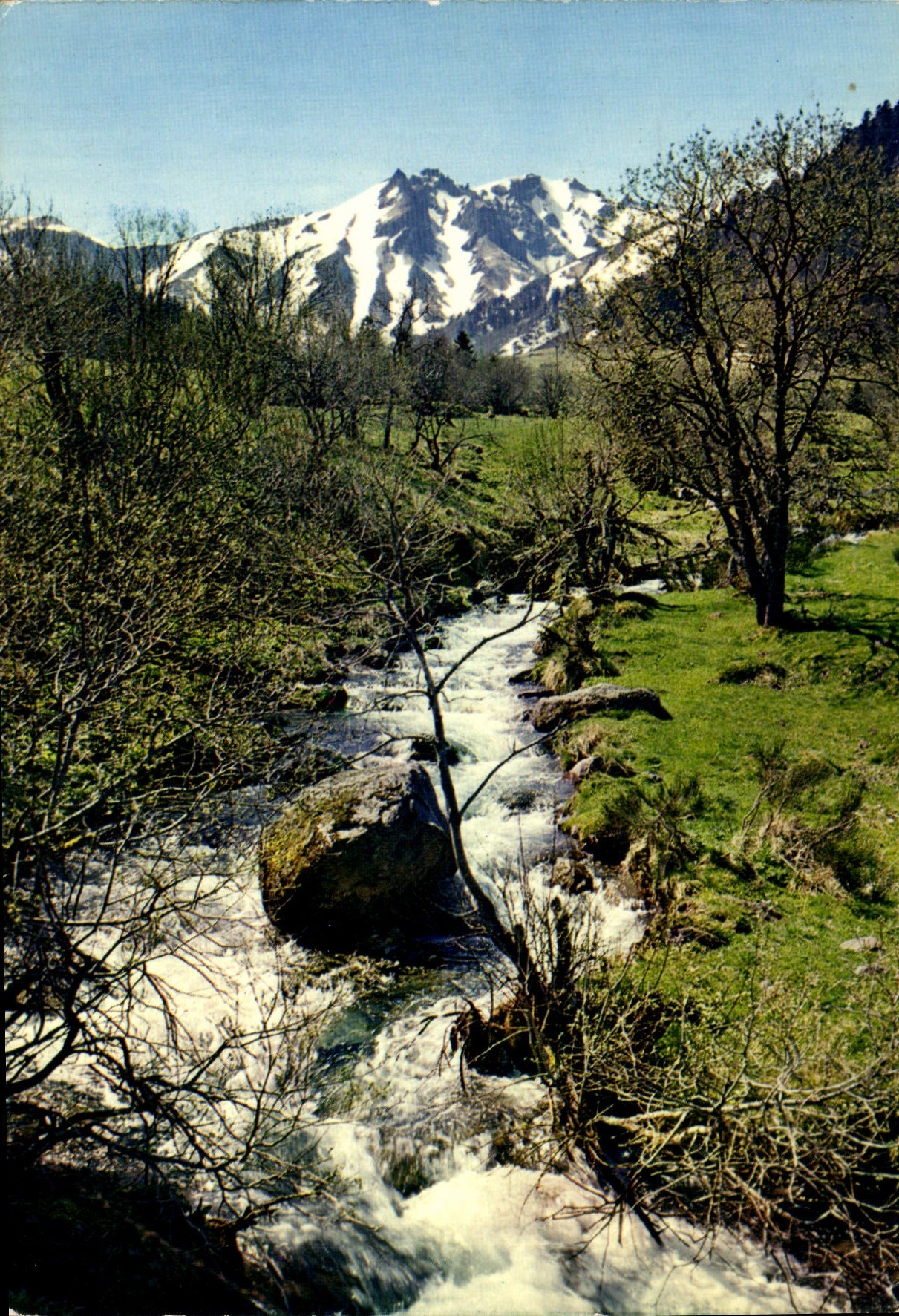 CPM Le Sancy et la Dordogne au Printemps