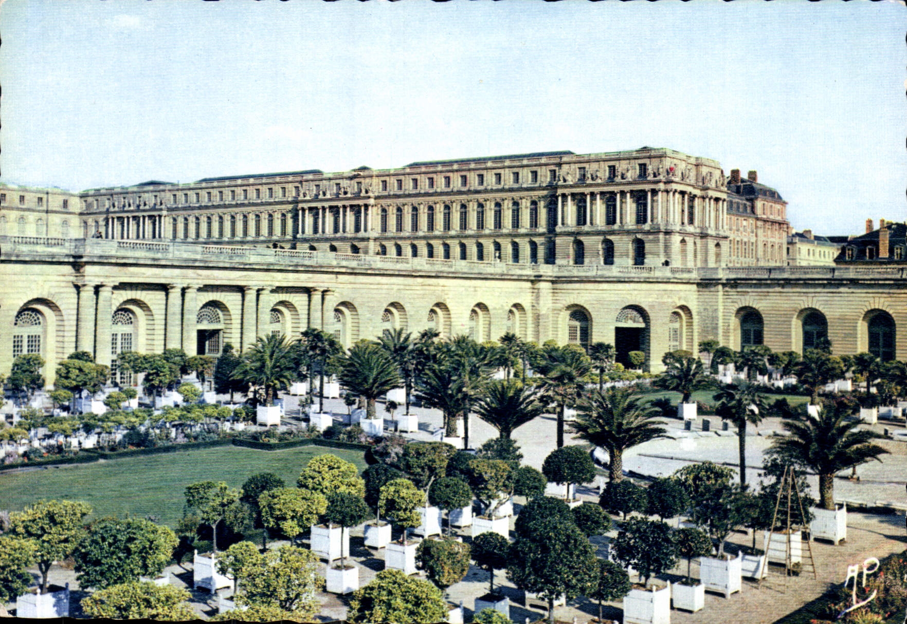 CPM Palais de Versailles Le Chateau et l'Orangerie