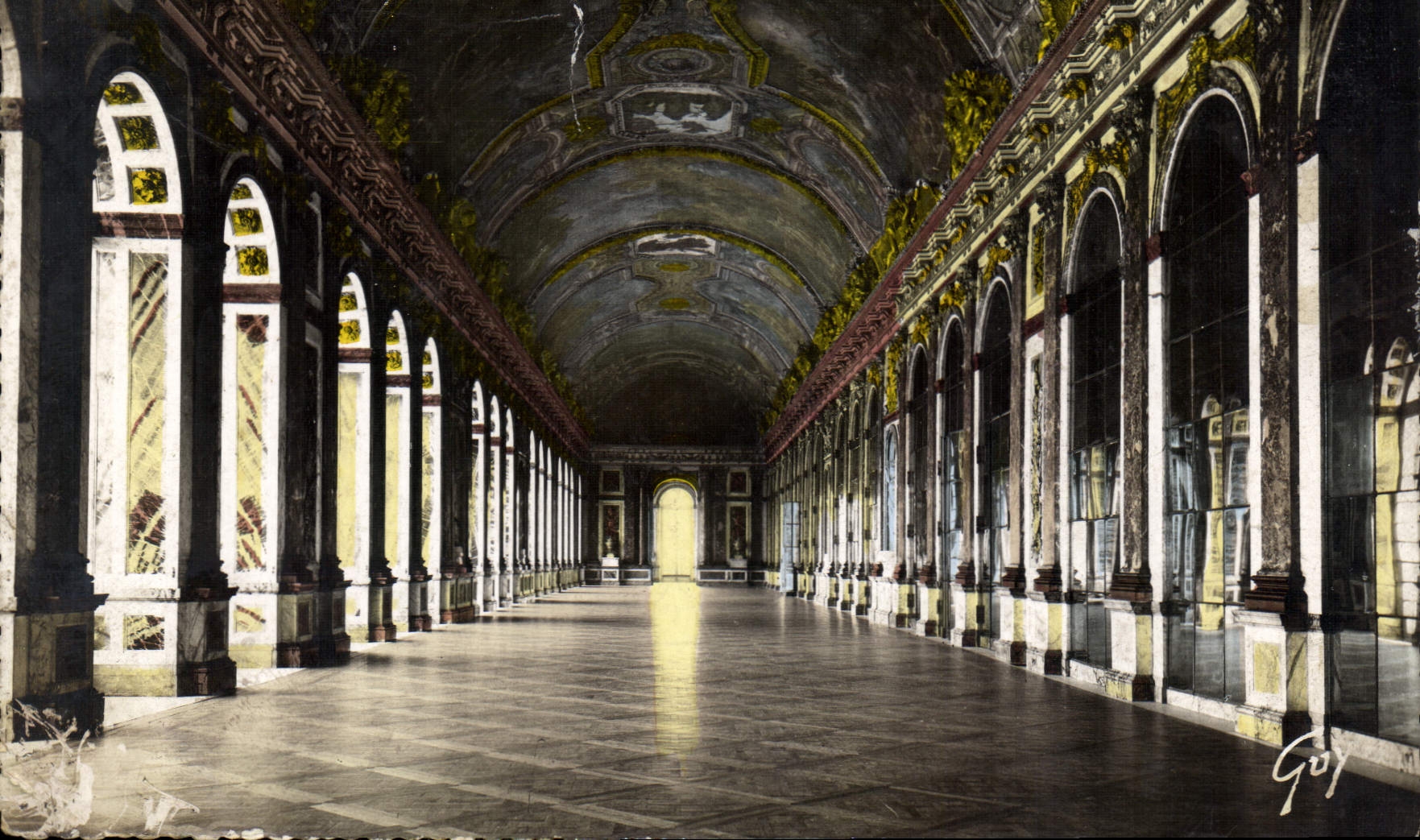 CPM Versailles et ses Merveilles La Galerie des Glaces 