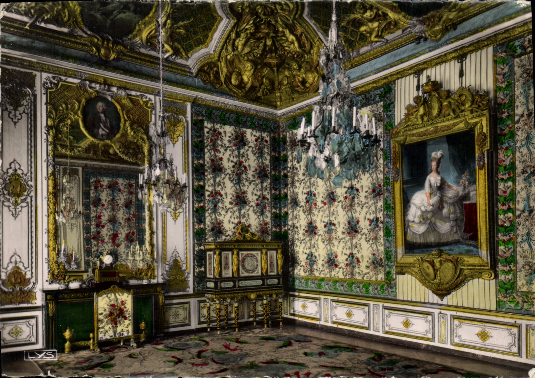 CPM Versailles Chambre de la Reine 