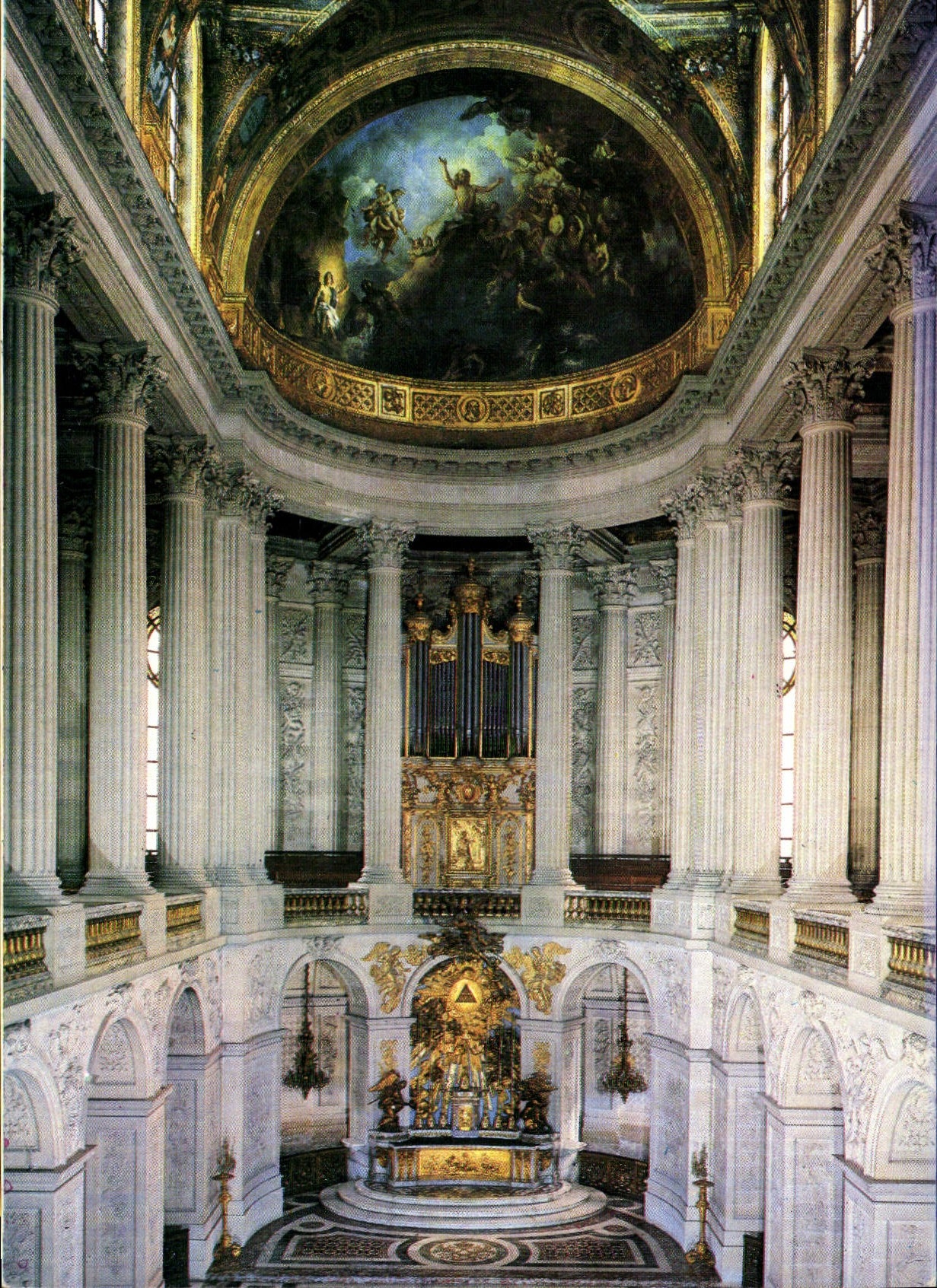 CPM Le Chateau de Versailles Le Chateau 