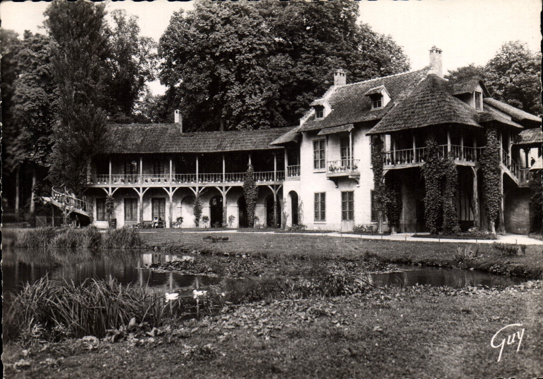 CPM Versailles et ses Merveilles Hameau du Petit Trianon La maison de la Reine 