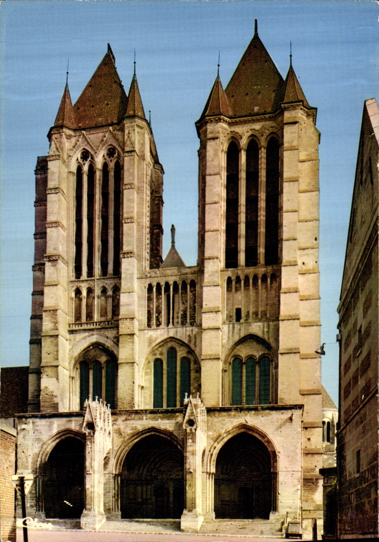 CPM Noyon Oise Les tours de la cathedrale