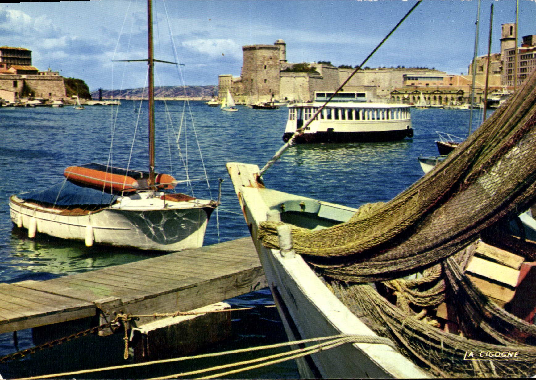 CPM Marseille L'entree du vieux port 