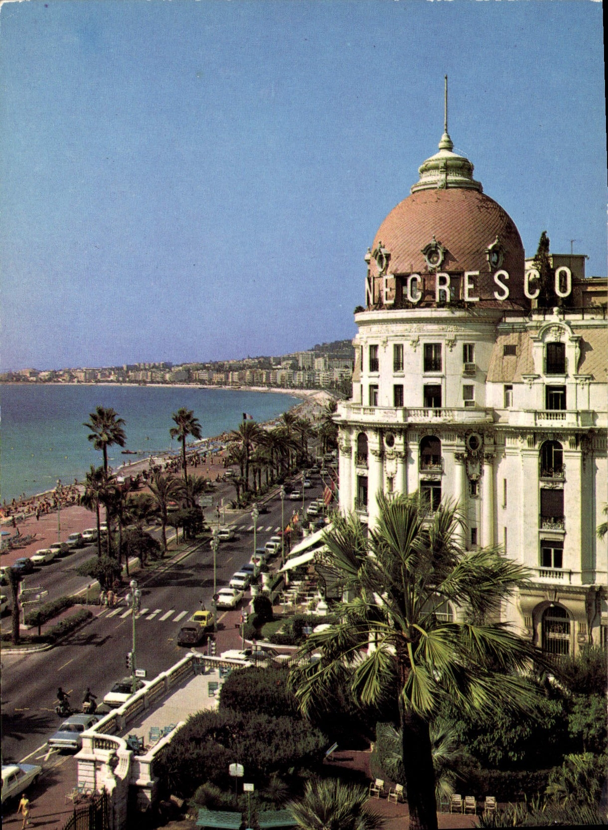 CPM Nice La Promenade des Anglais au premier plan l'Hotel Negresco 
