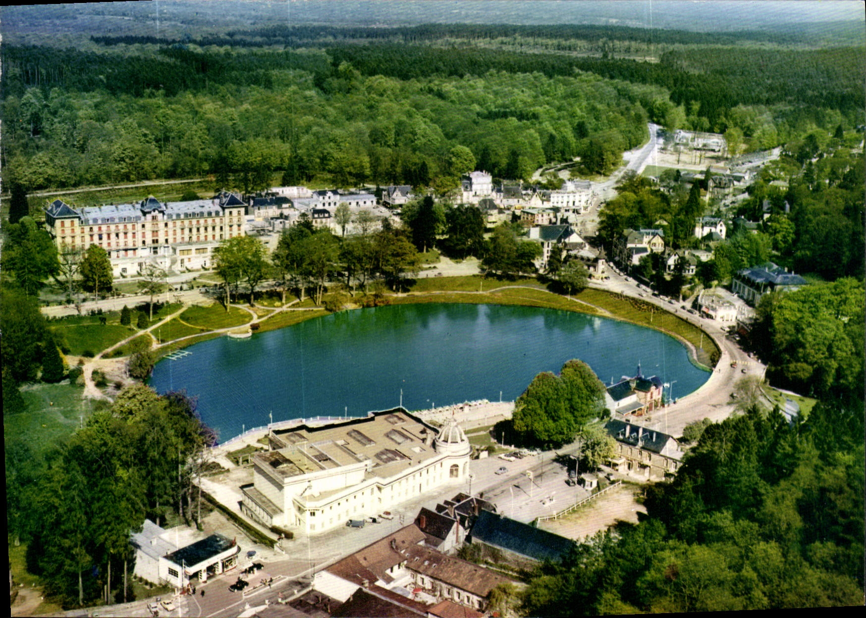 CPM Bagnoles de l'Orne Orne La Casino