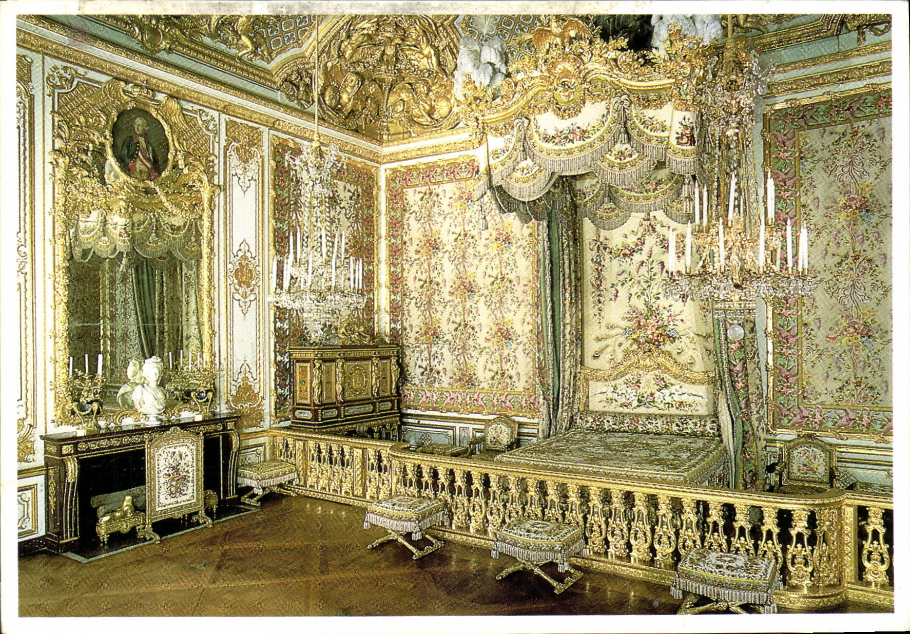 CPM Chateau de Versailles Grand Appartement de la Reine 