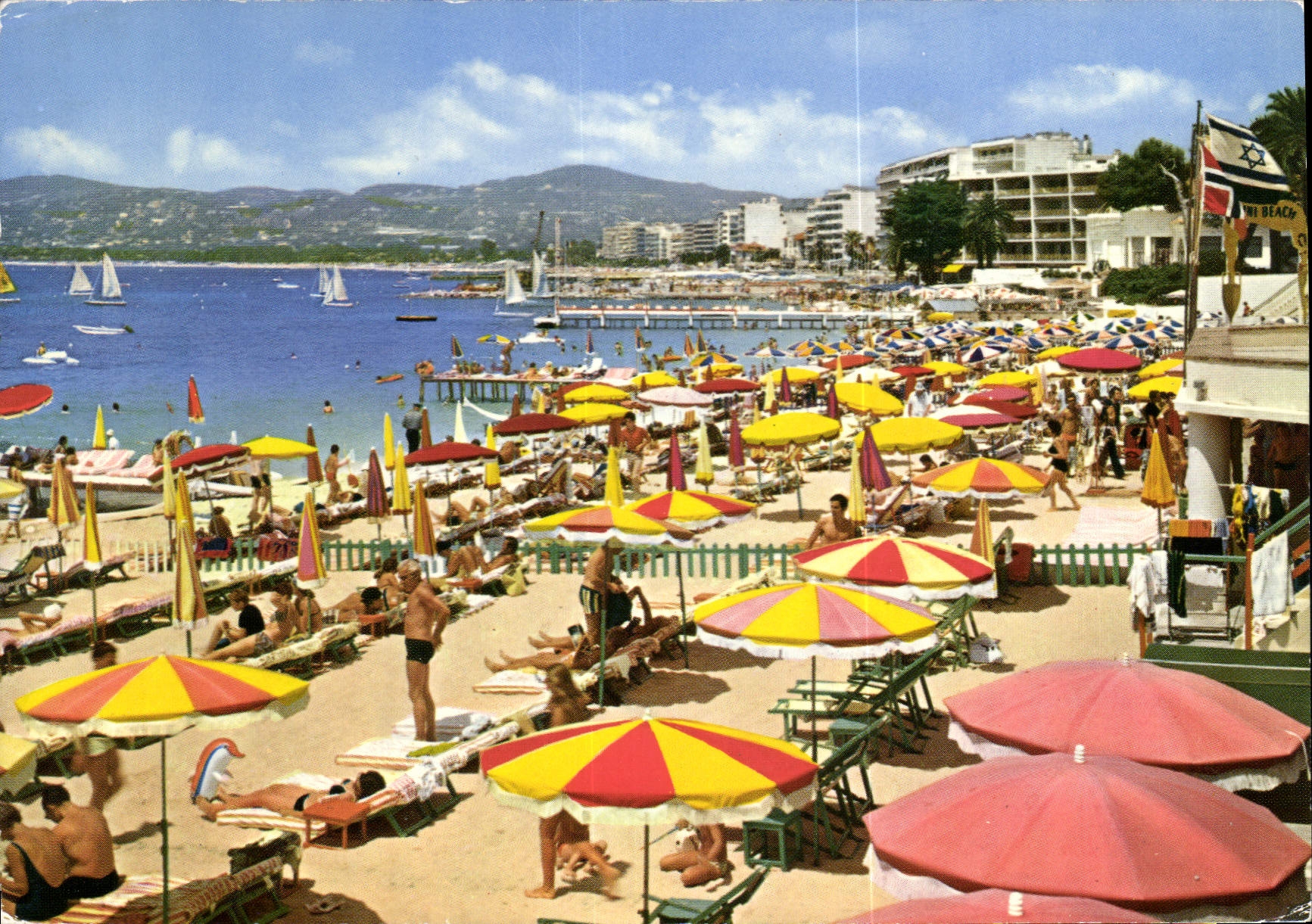 CPM Juan les Pins Les Plages de la Pinede 