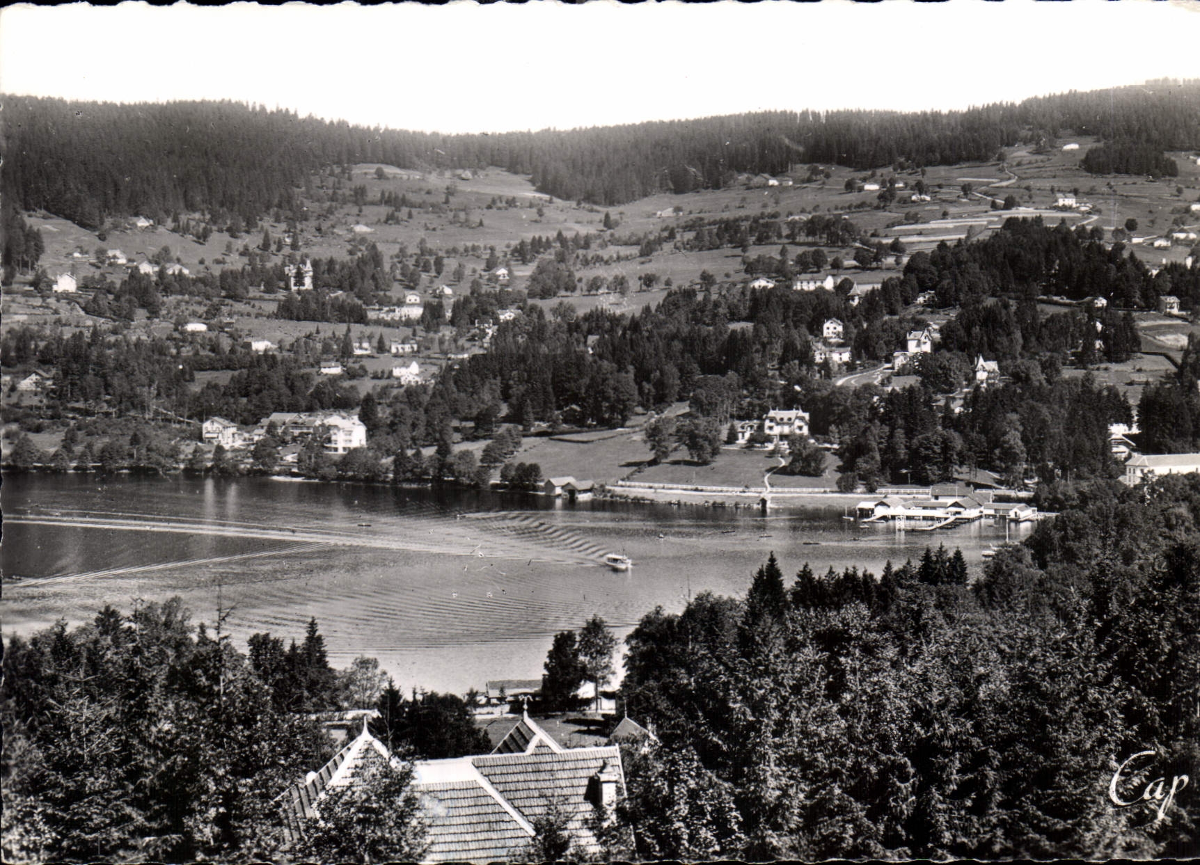 CPM Gerardmer Vue sur le lac 